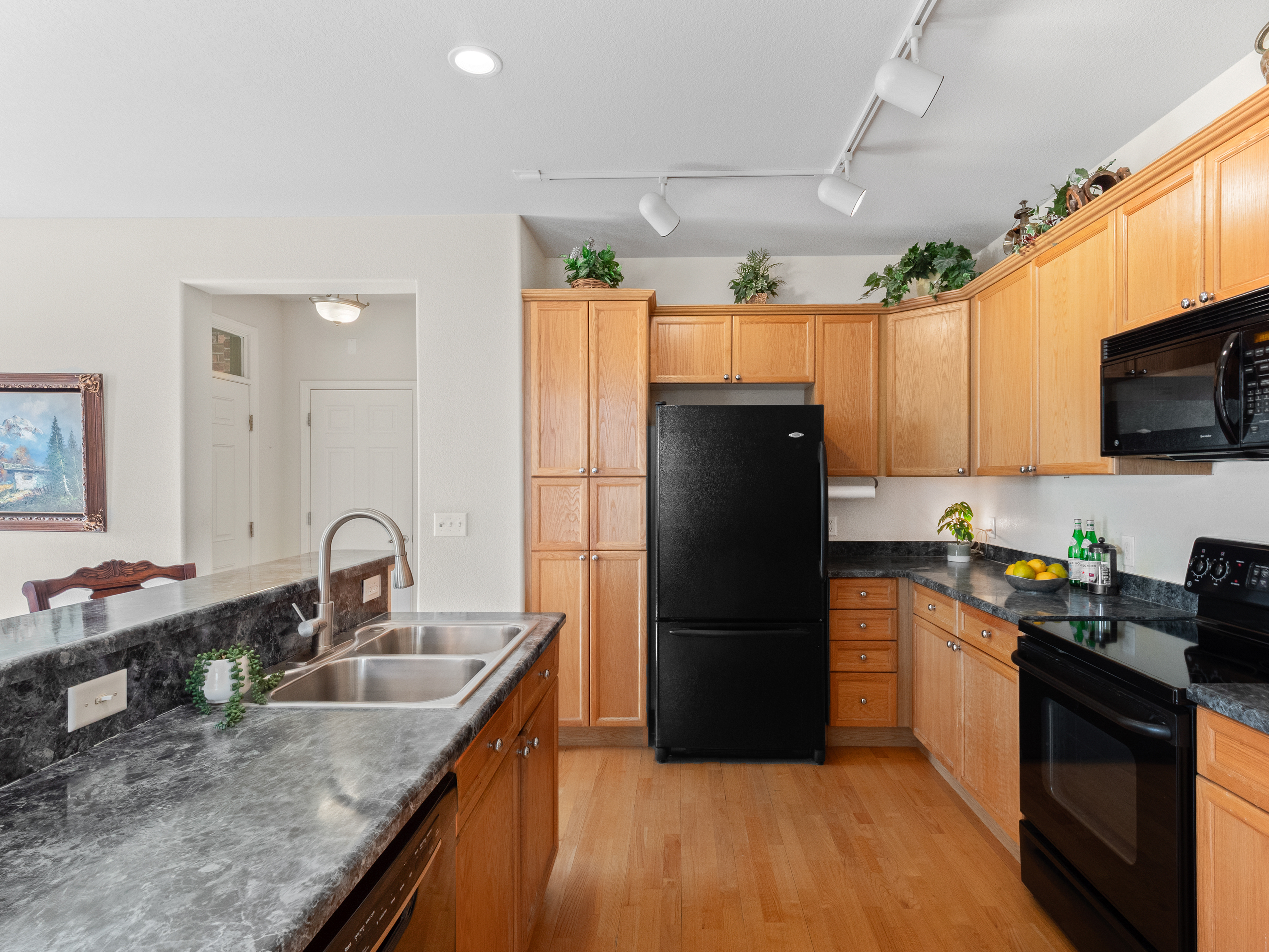  2240 S Vaughn Way, Aurora, CO, 80014 - 物件實景