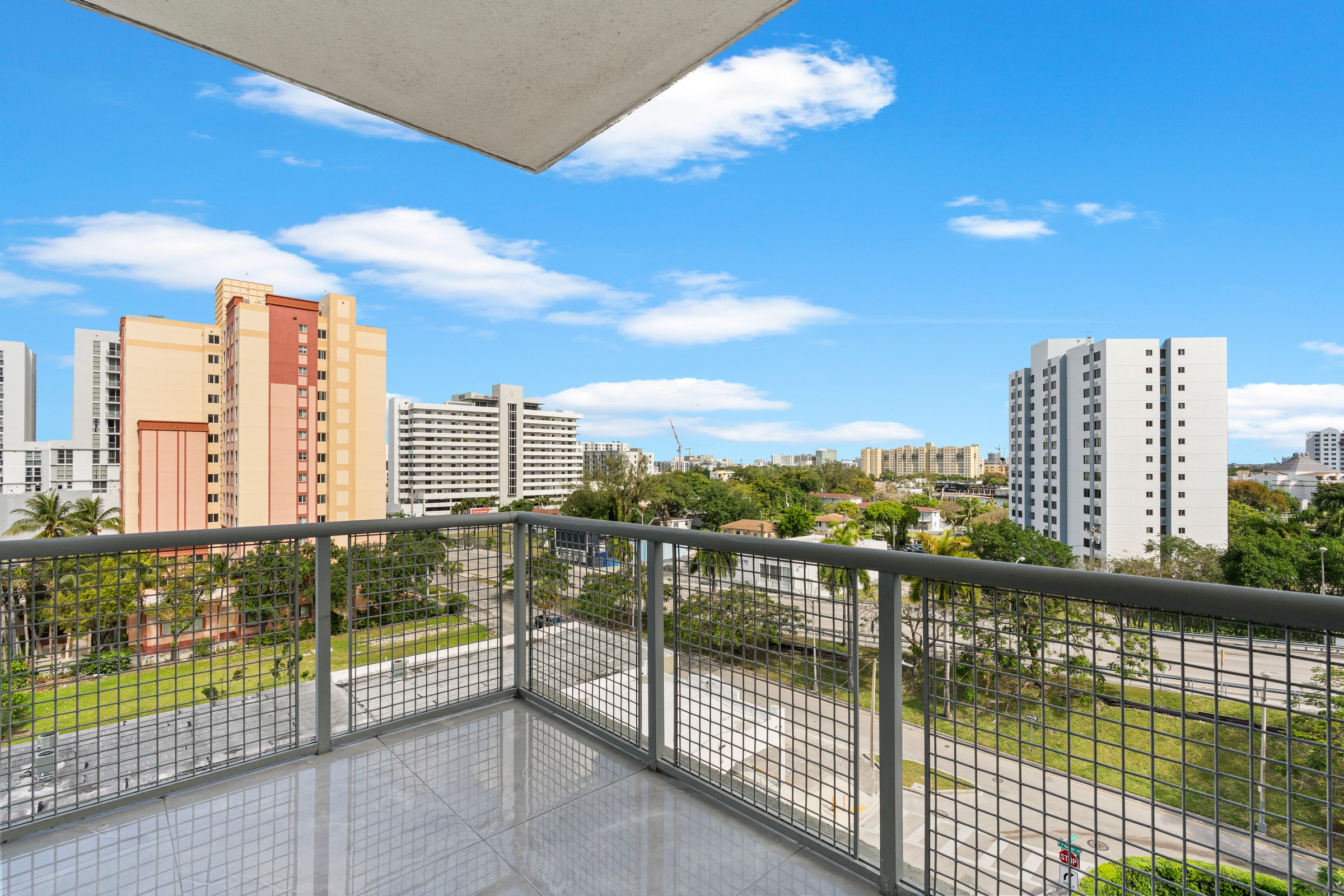  10 SW South River Dr, Miami, FL, 33130 - 物件實景