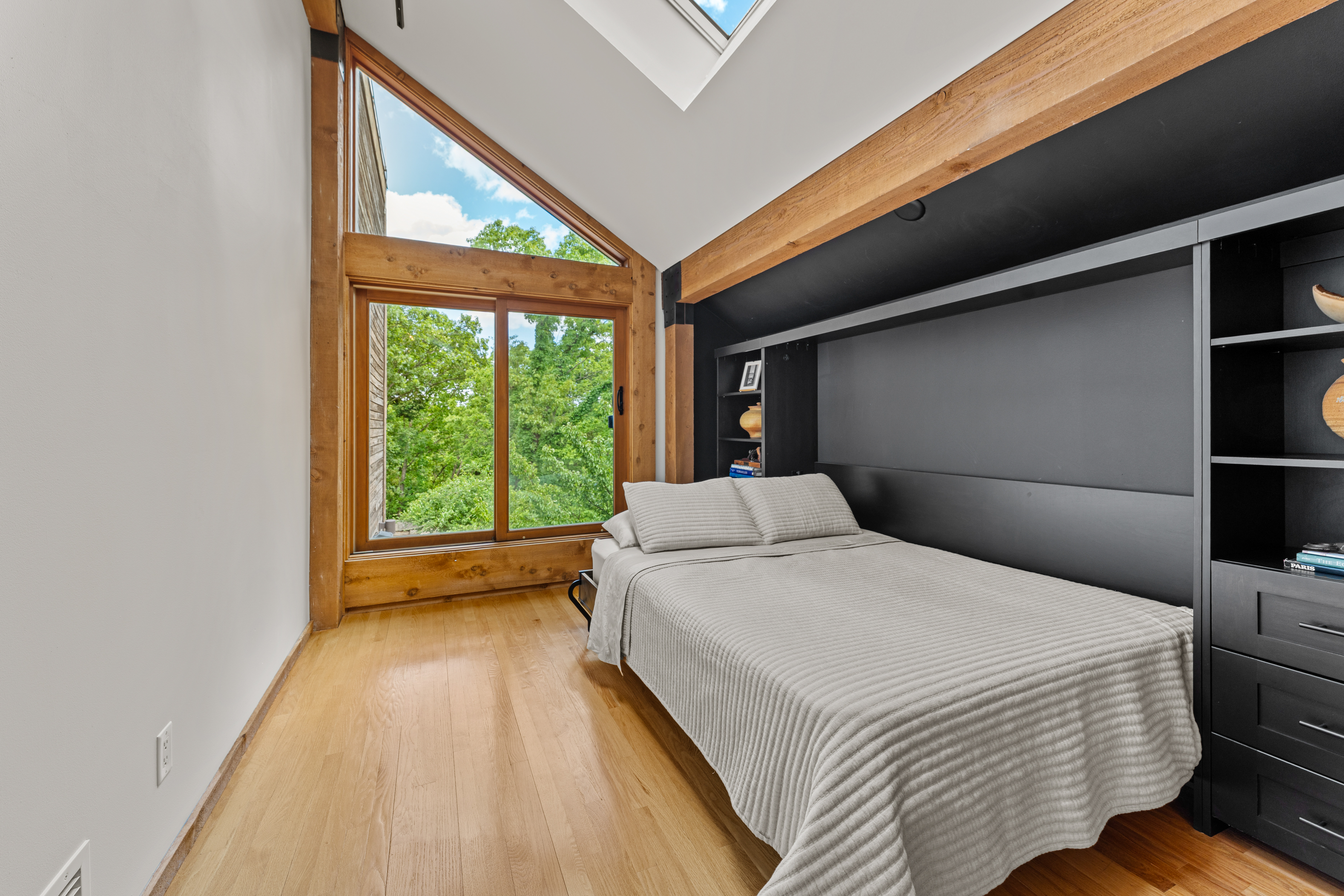  Striking Custom Home Set on 3.49 Private Acres in Wildwood - 物件實景