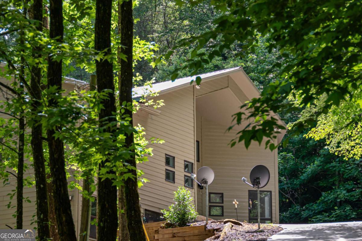 Ellijay, Georgia, 30540, United States, 5 Bedrooms Bedrooms, ,5 BathroomsBathrooms,Residential,For Sale,1868154