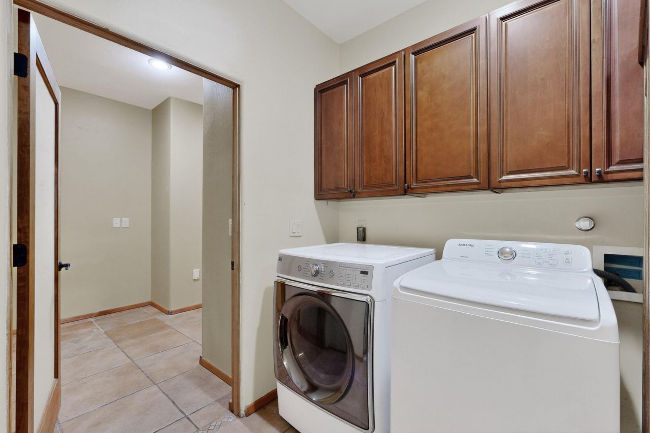Edgewood, New Mexico, 87015, United States, 3 Bedrooms Bedrooms, ,4 BathroomsBathrooms,Residential,For Sale,1906900