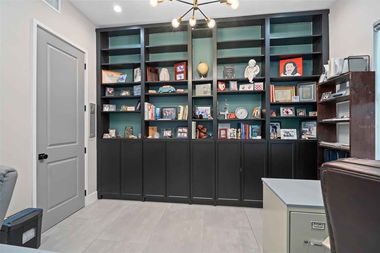 ORLANDO, Florida, 32806, United States, 4 Bedrooms Bedrooms, ,3 BathroomsBathrooms,Residential,For Sale,1978937