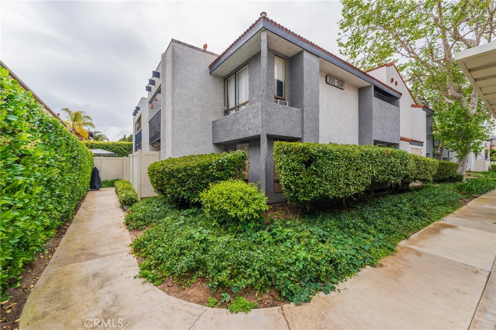 Huntington Beach, California, 92648, United States, 1 Bedroom Bedrooms, ,1 BathroomBathrooms,Residential,For Sale,1969398