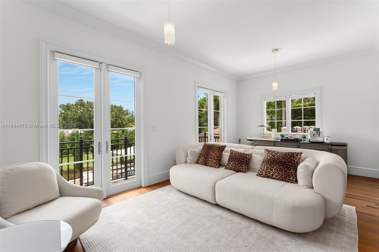 Miami, Florida, 33143, United States, 7 Bedrooms Bedrooms, ,10 BathroomsBathrooms,Residential,For Sale,1927451