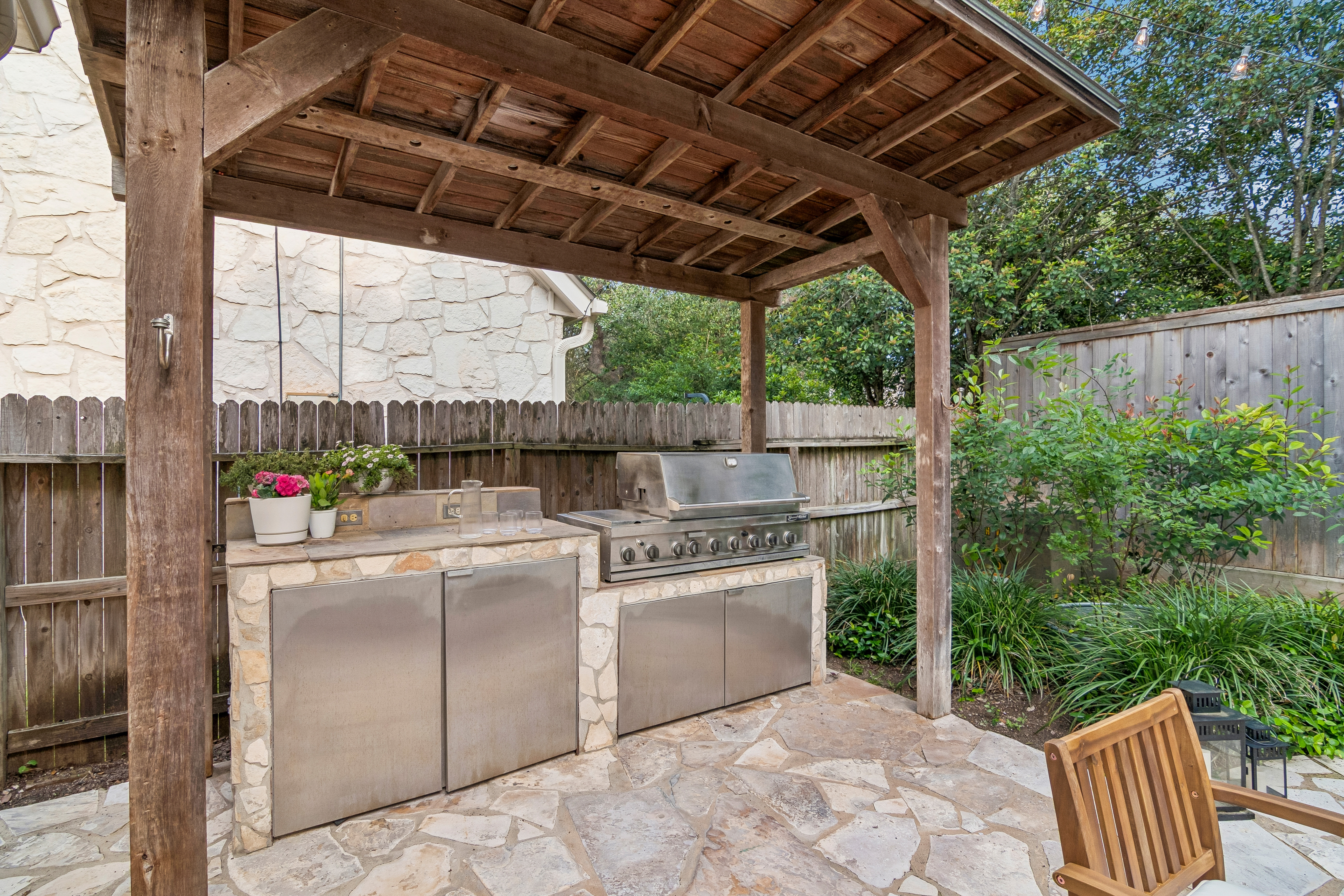  Elegant Deerfield Retreat with Resort-Style Backyard - 物件實景