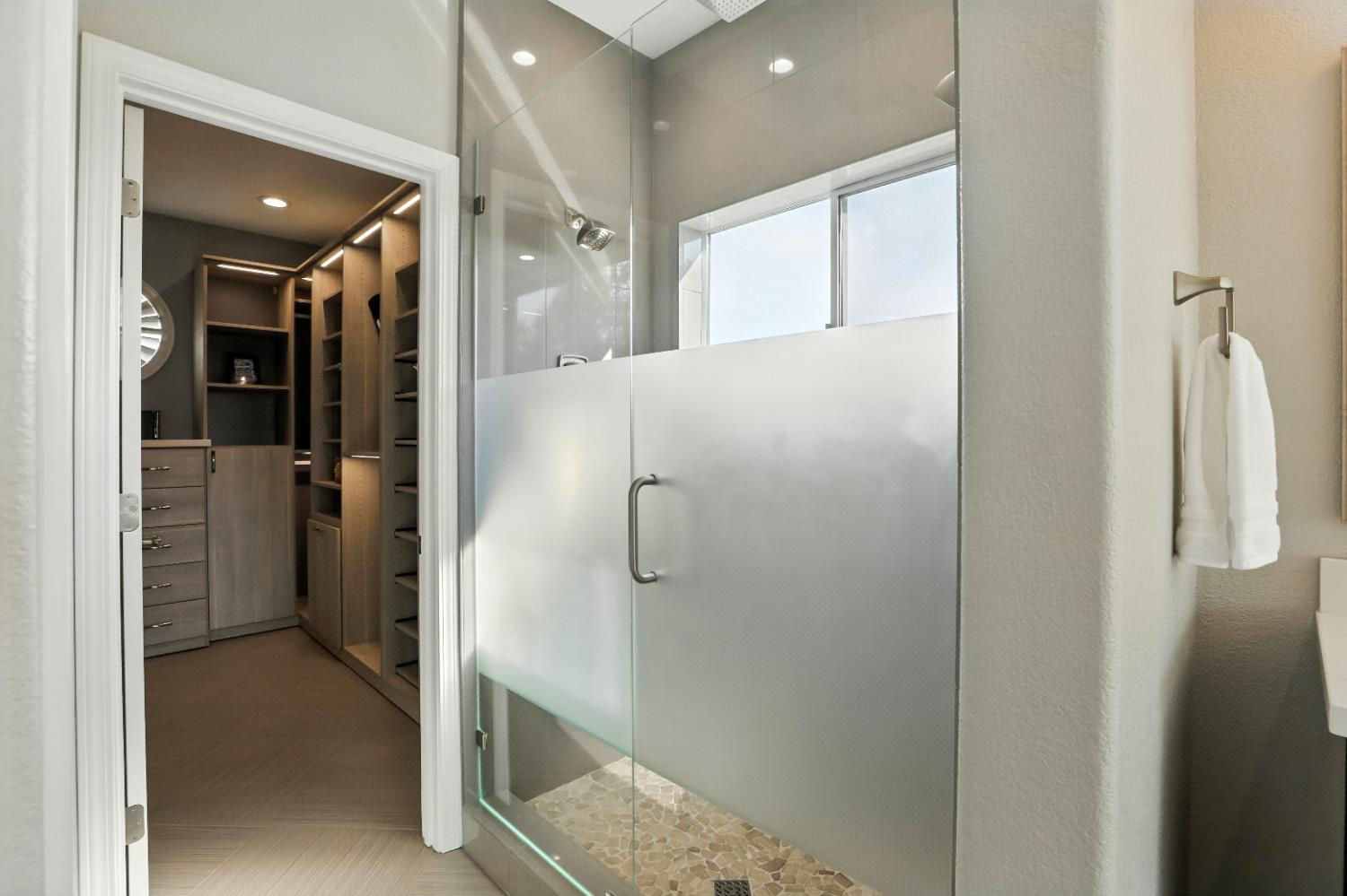 West Sacramento, California, 95691, United States, 4 Bedrooms Bedrooms, ,3 BathroomsBathrooms,Residential,For Sale,1940145