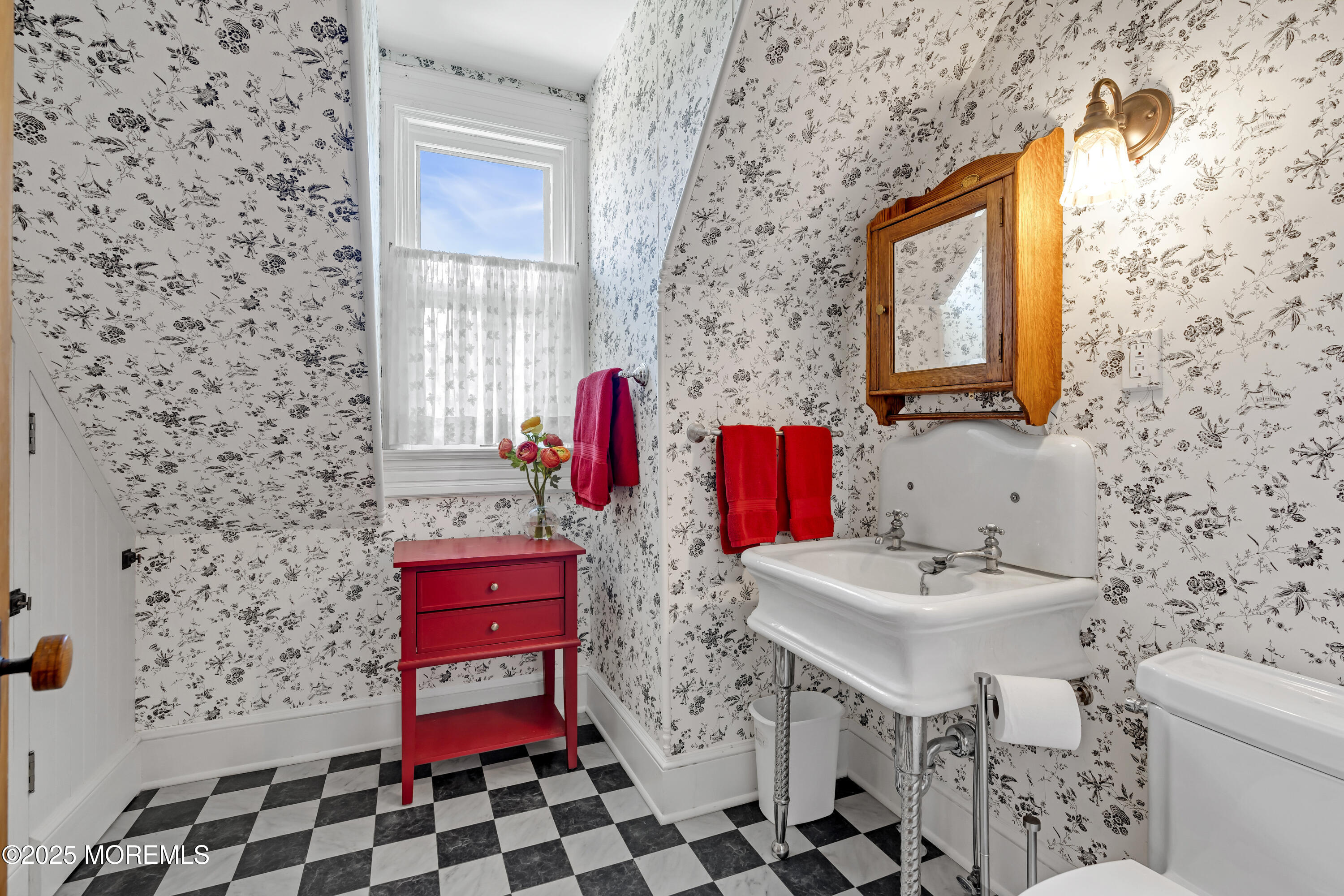 Red Bank, New Jersey, 07701, United States, 9 Bedrooms Bedrooms, ,6 BathroomsBathrooms,Residential,For Sale,1934404