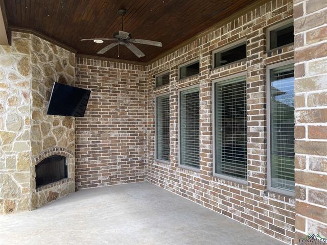 Longview, Texas, 75602, United States, 4 Bedrooms Bedrooms, ,3 BathroomsBathrooms,Residential,For Sale,1970791