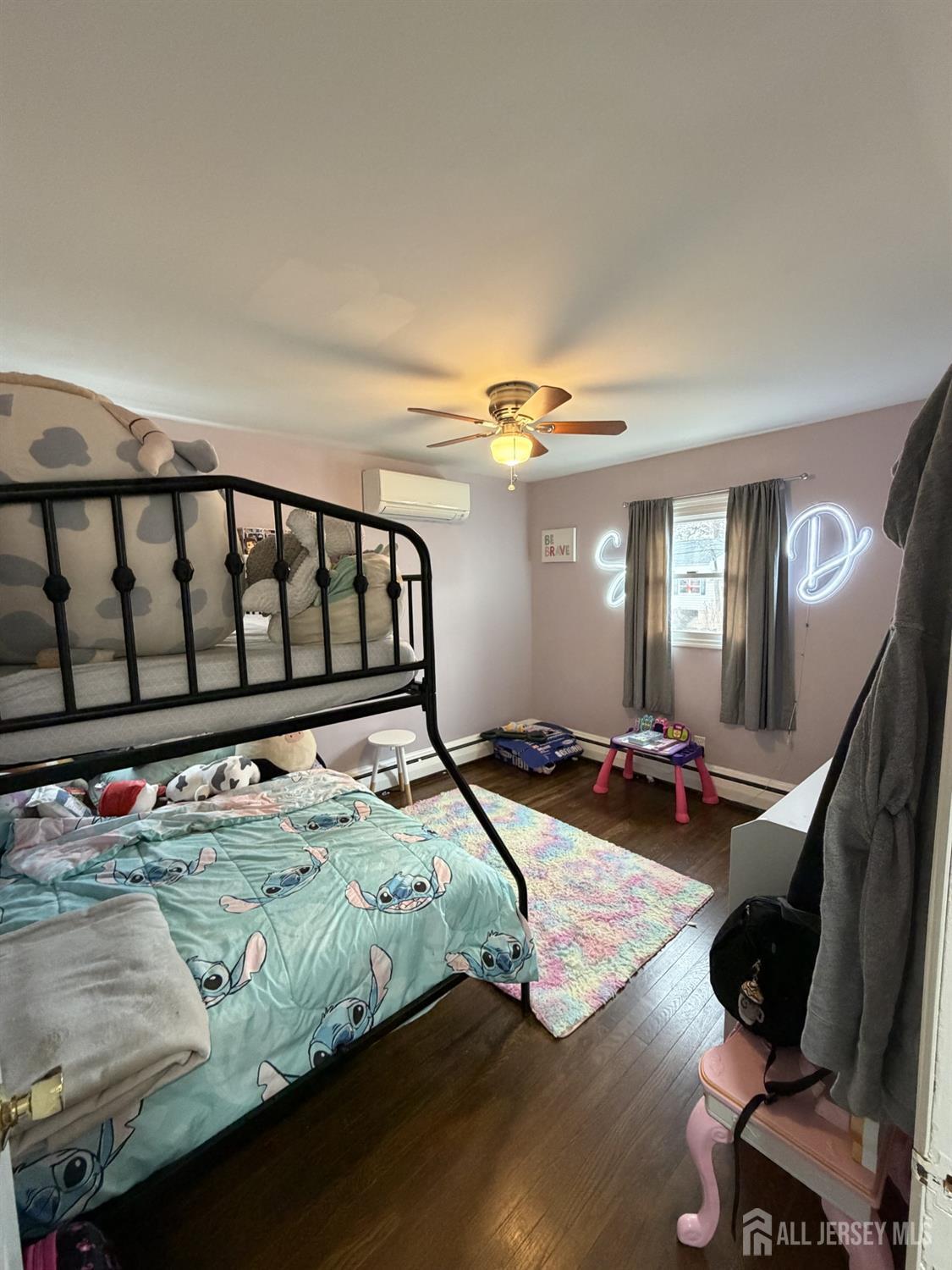 Fords, New Jersey, 08863, United States, 4 Bedrooms Bedrooms, ,2 BathroomsBathrooms,Residential,For Sale,2000605