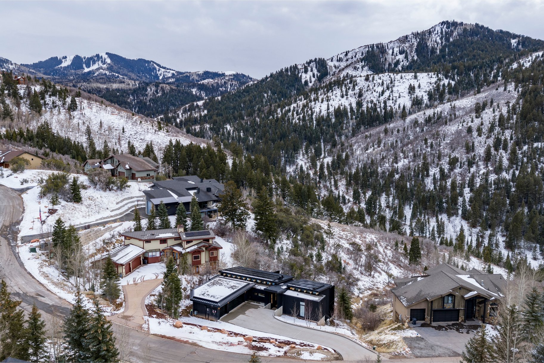  One-of-a-Kind Modern Pinebrook Residence - 物件實景