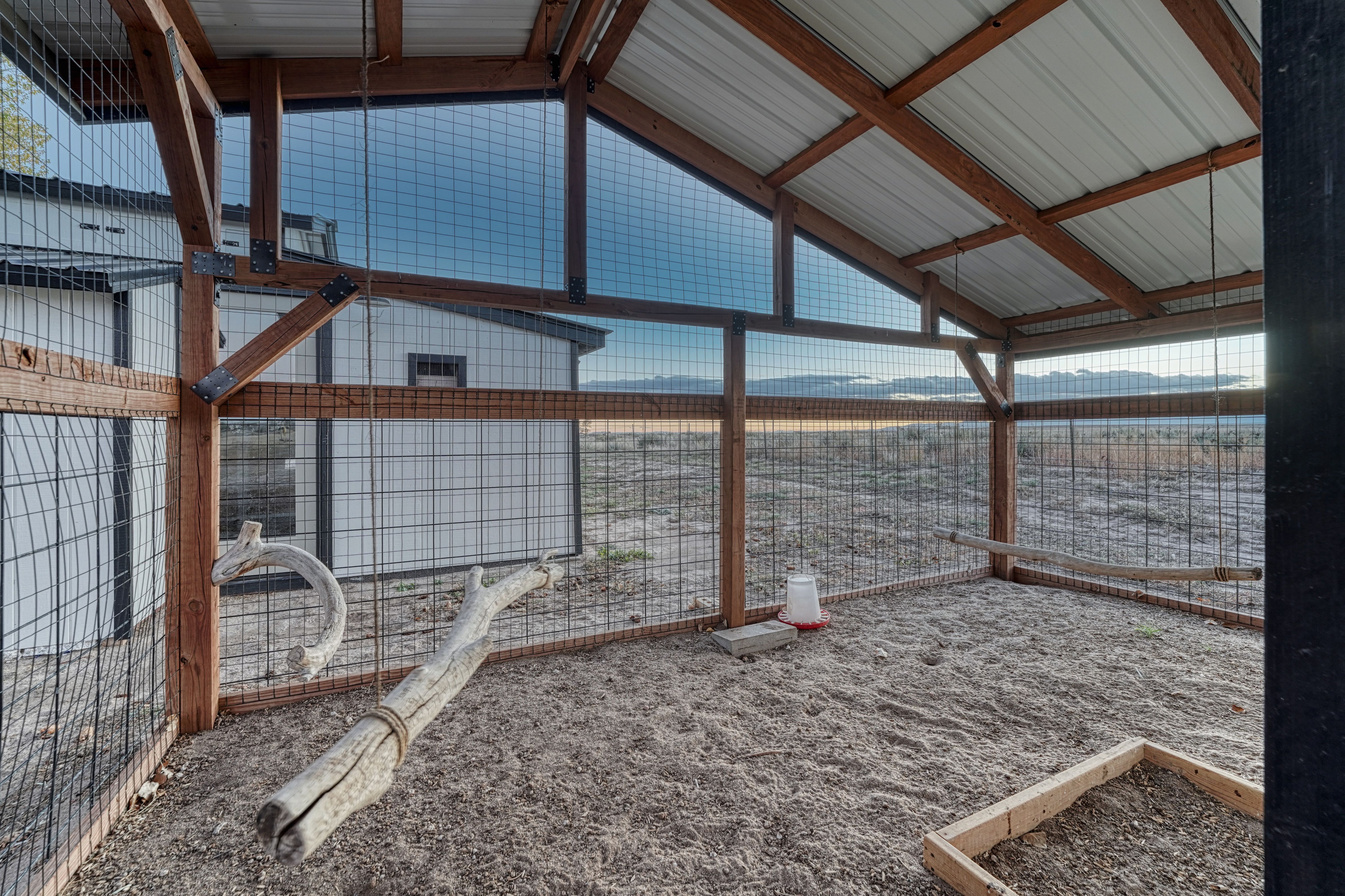  Beautifully Reimagined Home on 20 Acres - 物件實景