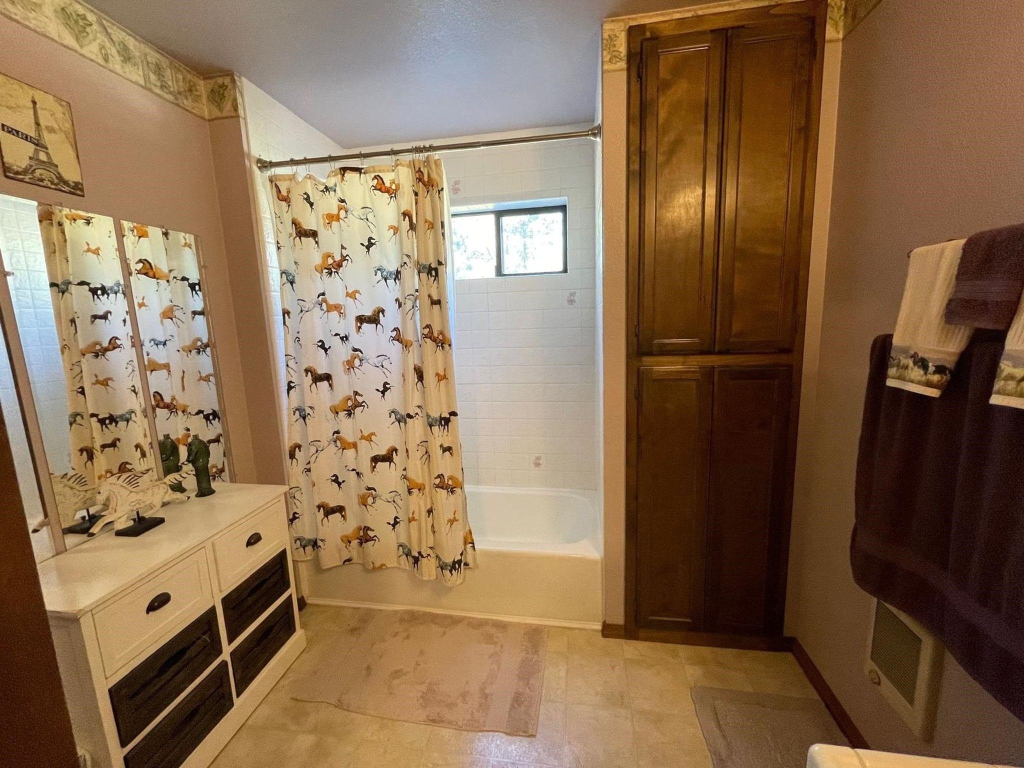 Montague, California, 96064-0000, United States, 3 Bedrooms Bedrooms, ,2 BathroomsBathrooms,Residential,For Sale,2033545