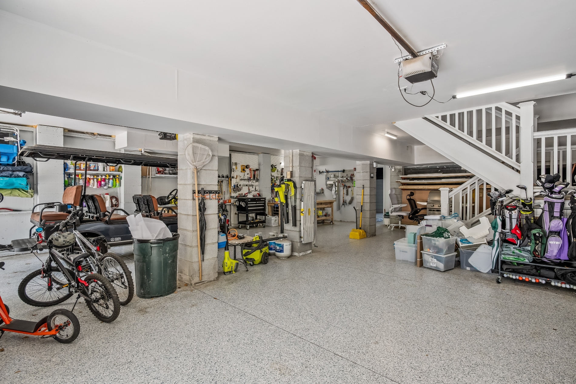  764 Post Oak Drive - 物件實景