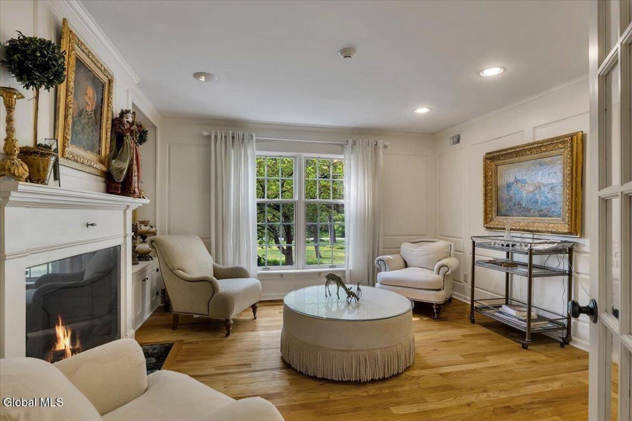 Queensbury, New York, 12804, United States, 4 Bedrooms Bedrooms, ,4 BathroomsBathrooms,Residential,For Sale,2003440