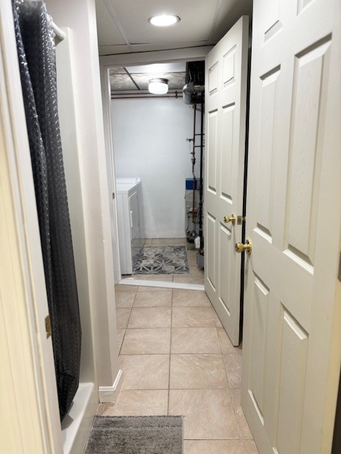 Cranston, Rhode Island, 02921, United States, 3 Bedrooms Bedrooms, ,2 BathroomsBathrooms,Residential,For Sale,1969397