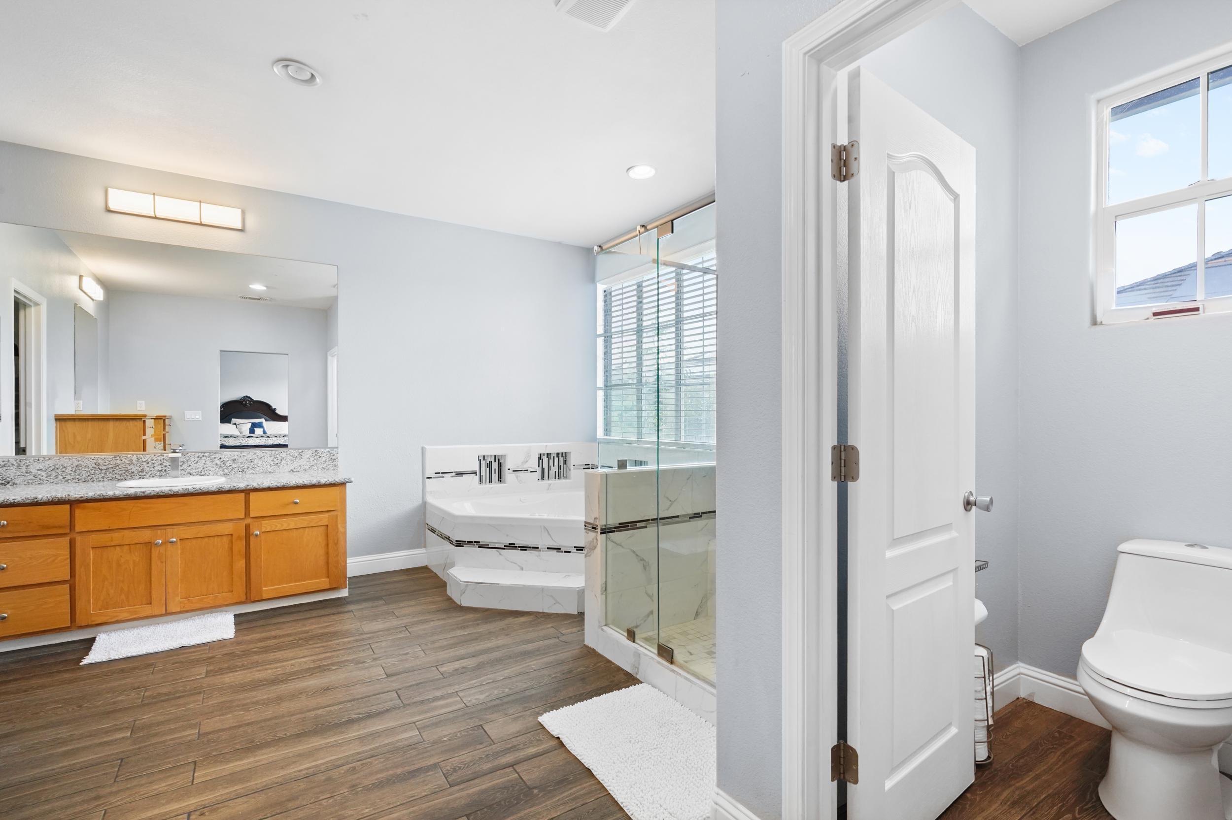 Porterville, California, 93257, United States, 5 Bedrooms Bedrooms, ,3 BathroomsBathrooms,Residential,For Sale,1983306