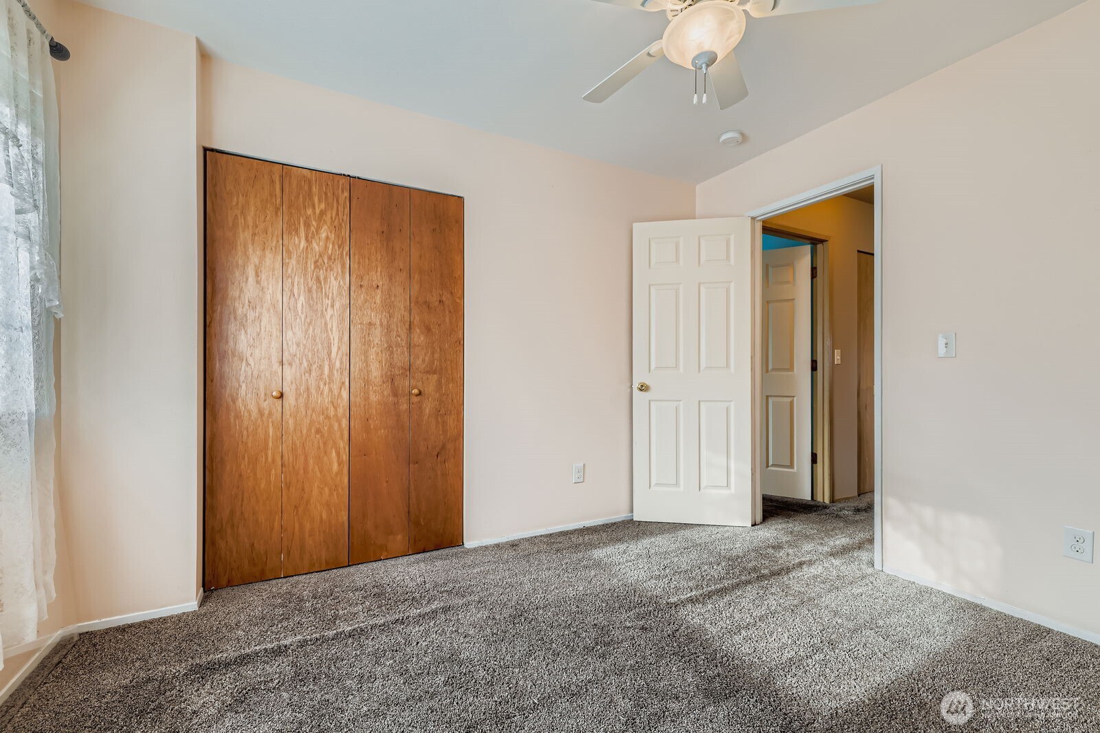 Lake Stevens, Washington, 98258, United States, 3 Bedrooms Bedrooms, ,3 BathroomsBathrooms,Residential,For Sale,1942616