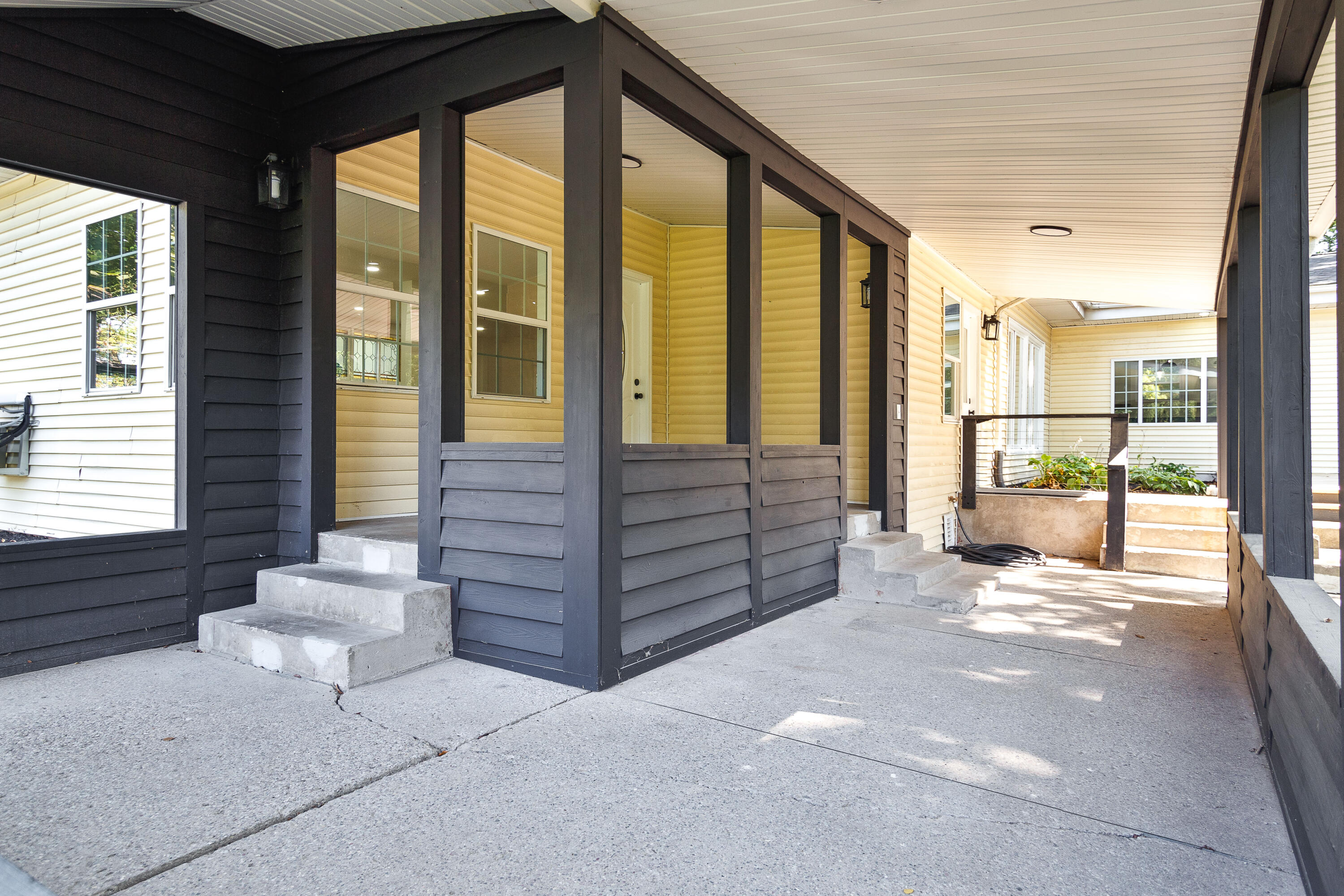 Crown Point, Indiana, 46307, United States, 5 Bedrooms Bedrooms, ,3 BathroomsBathrooms,Residential,For Sale,1946905