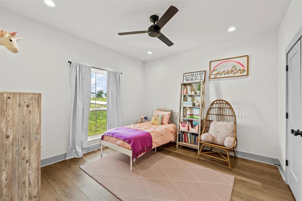Moody, Texas, 76557, United States, 5 Bedrooms Bedrooms, ,4 BathroomsBathrooms,Residential,For Sale,1847526