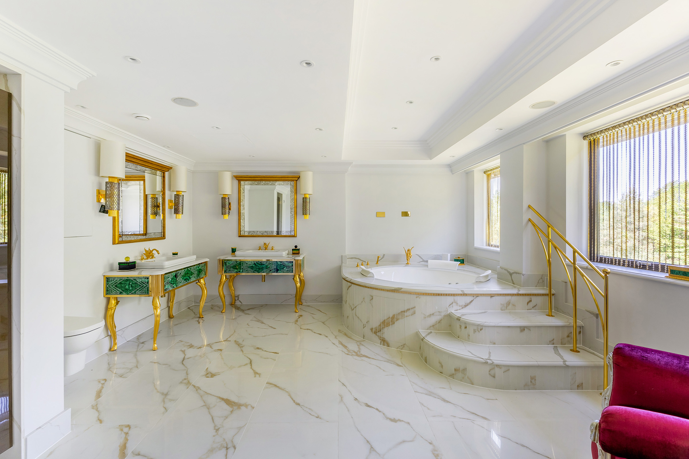  Penthouse residence with extensive terraces in a landmark gated estate - 物件實景