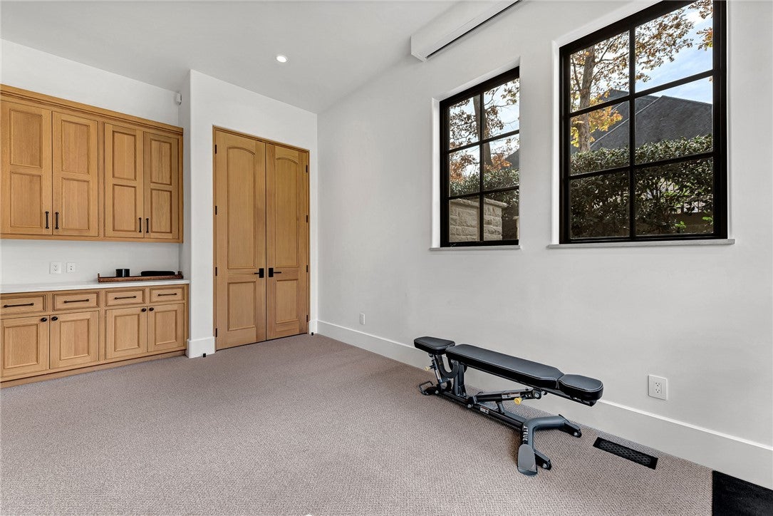 Fayetteville, Arkansas, 72704, United States, 4 Bedrooms Bedrooms, ,5 BathroomsBathrooms,Residential,For Sale,1993299