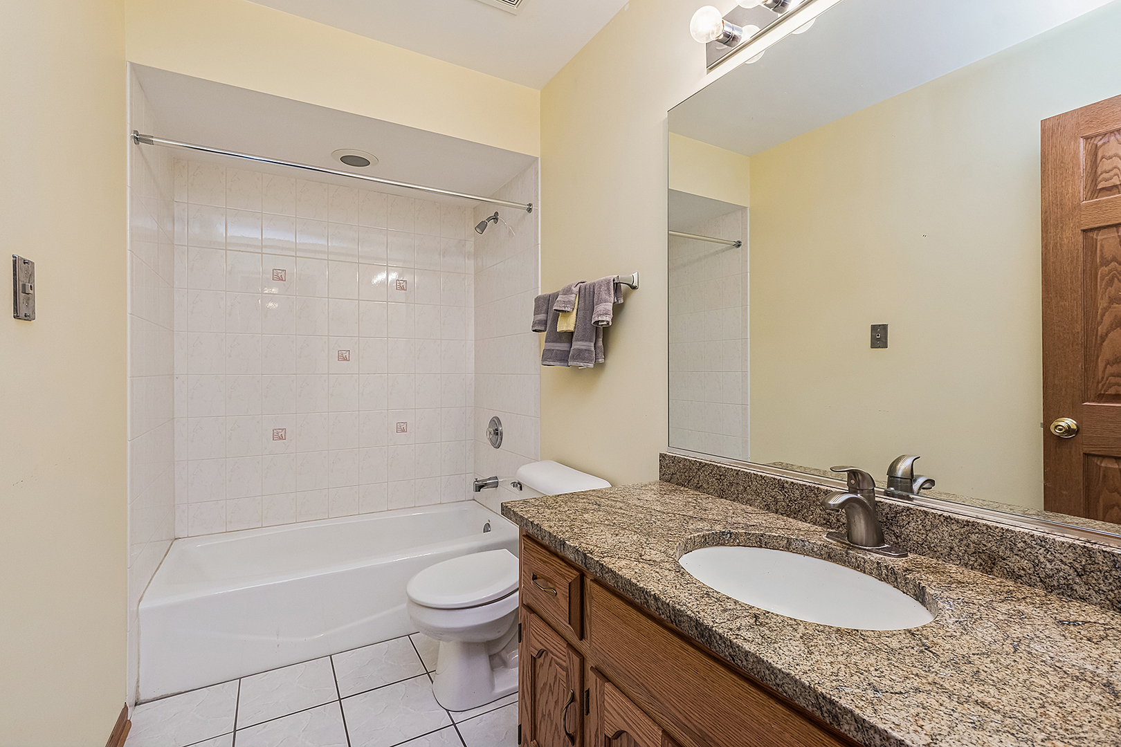 Orland Park, Illinois, 60467, United States, 4 Bedrooms Bedrooms, ,4 BathroomsBathrooms,Residential,For Sale,1984094