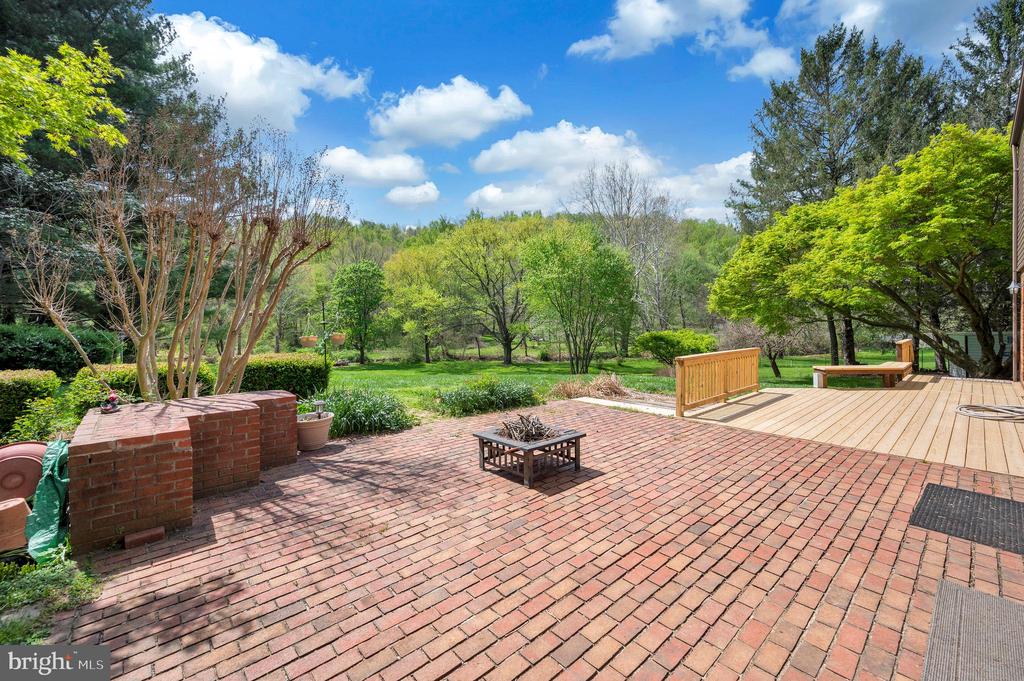 Linden, Virginia, 22642, United States, 5 Bedrooms Bedrooms, ,4 BathroomsBathrooms,Residential,For Sale,2037897