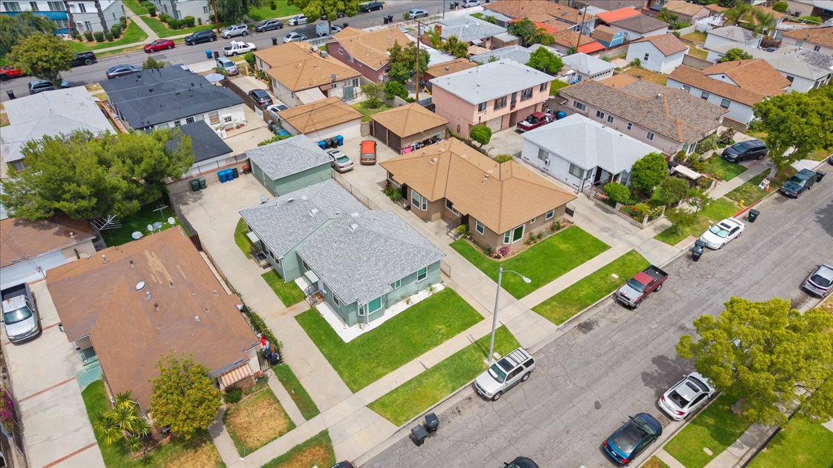 Montebello, California, 90640, United States, 2 Bedrooms Bedrooms, ,2 BathroomsBathrooms,Residential,For Sale,1930342