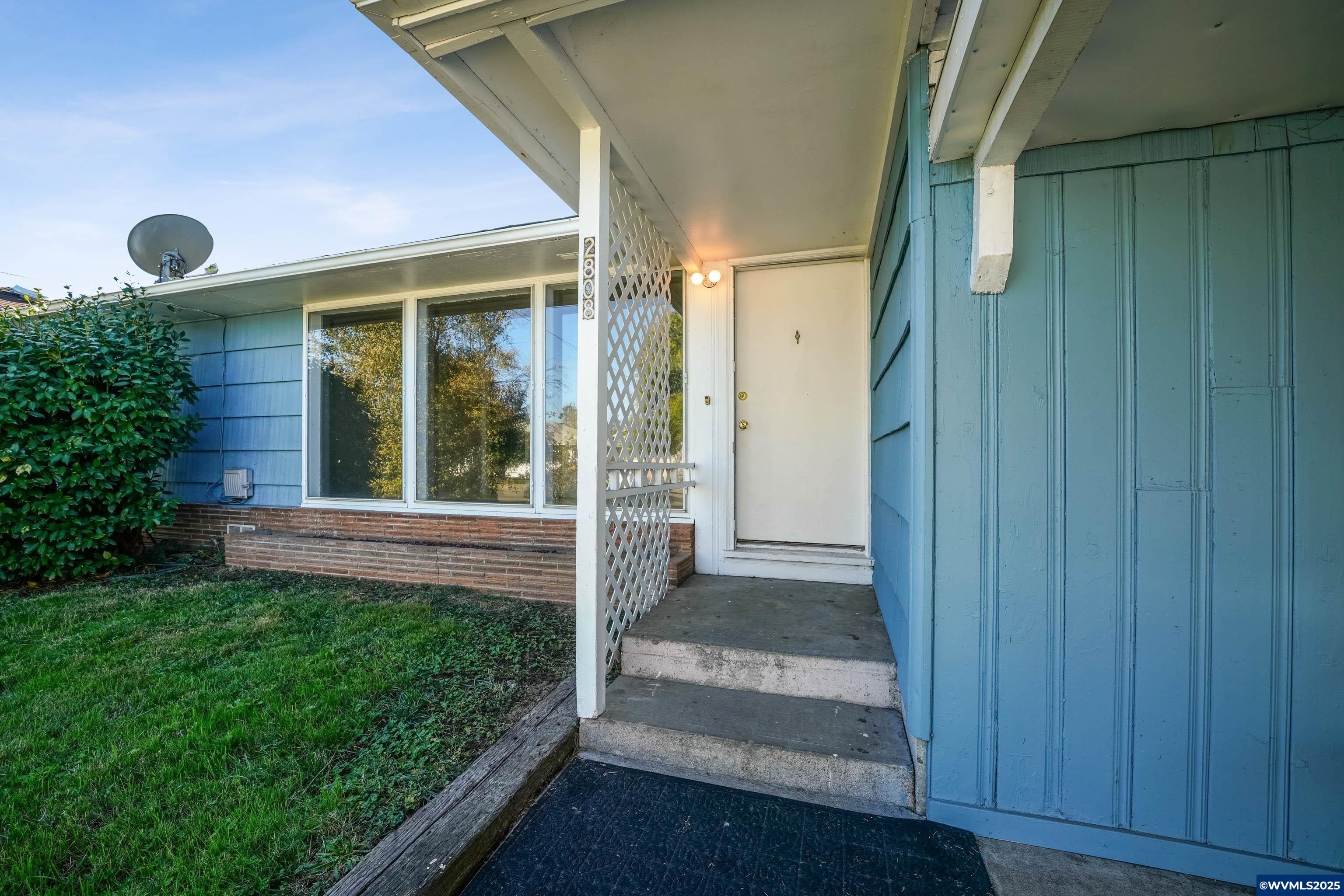 Salem, Oregon, 97301, United States, 5 Bedrooms Bedrooms, ,3 BathroomsBathrooms,Residential,For Sale,1965364