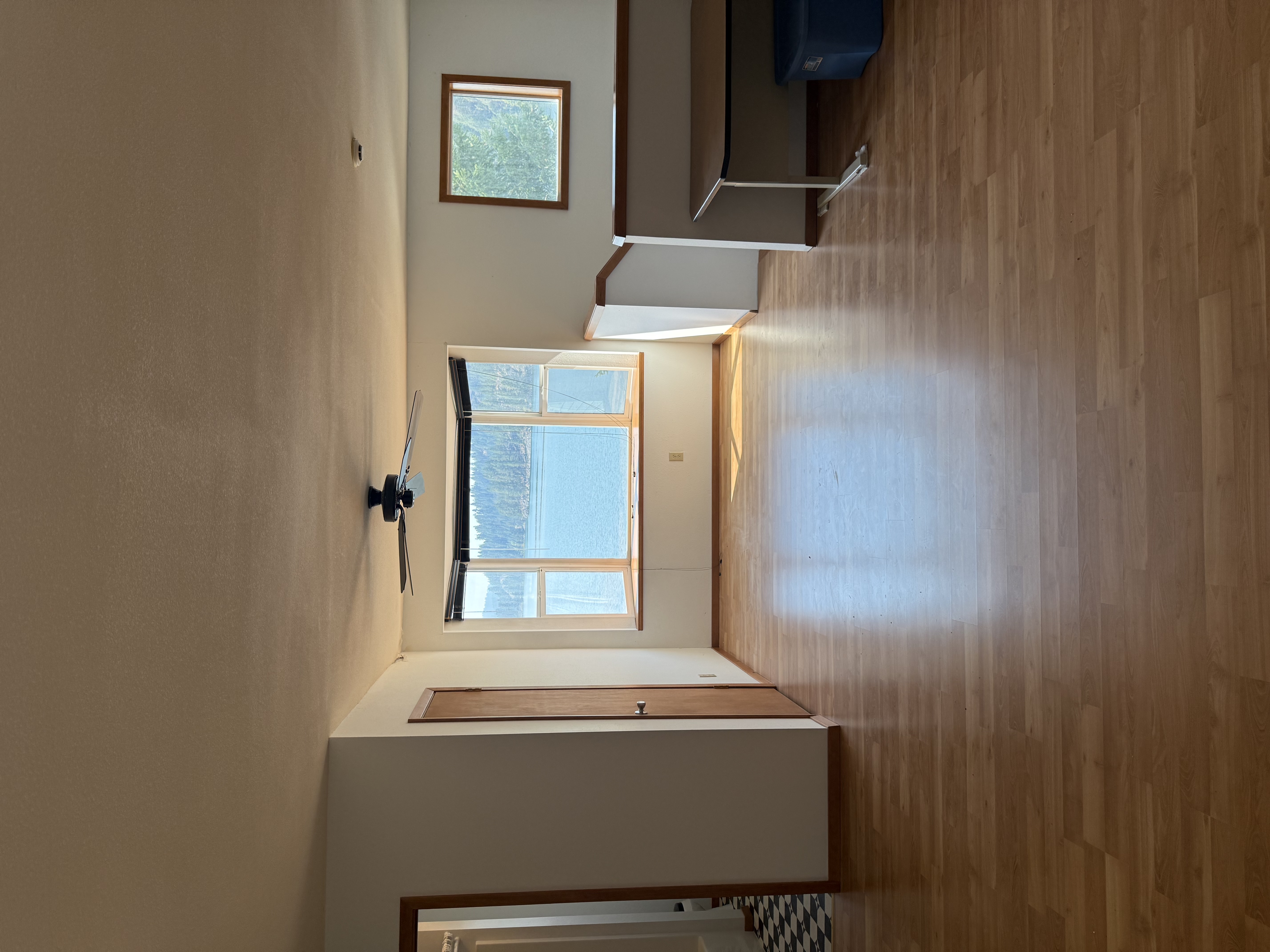 Sagle, Idaho, 83860, United States, 5 Bedrooms Bedrooms, ,4 BathroomsBathrooms,Residential,For Sale,1982064