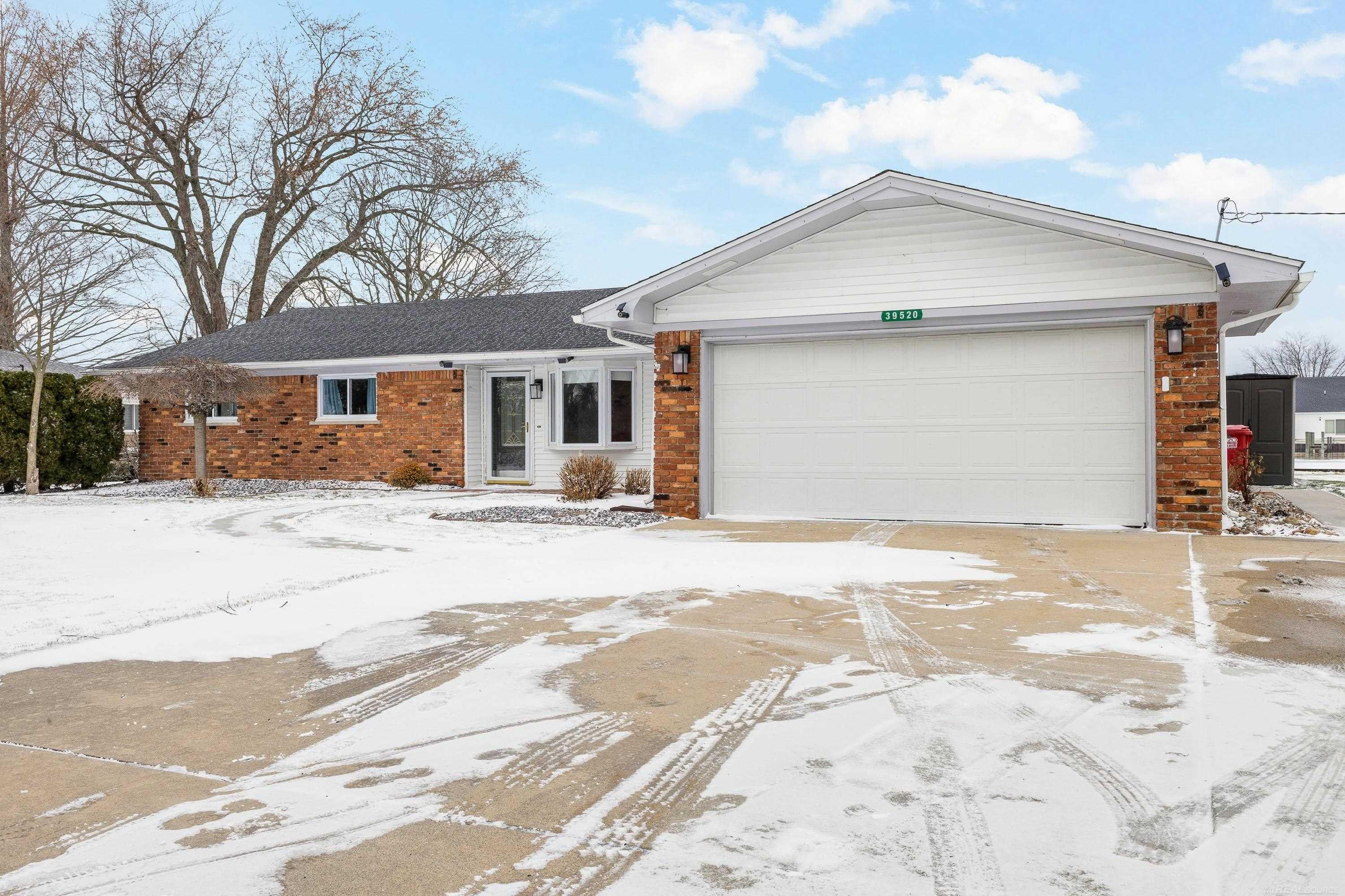 Harrison Twp, Michigan, 48045, United States, 3 Bedrooms Bedrooms, ,2 BathroomsBathrooms,Residential,For Sale,2005468