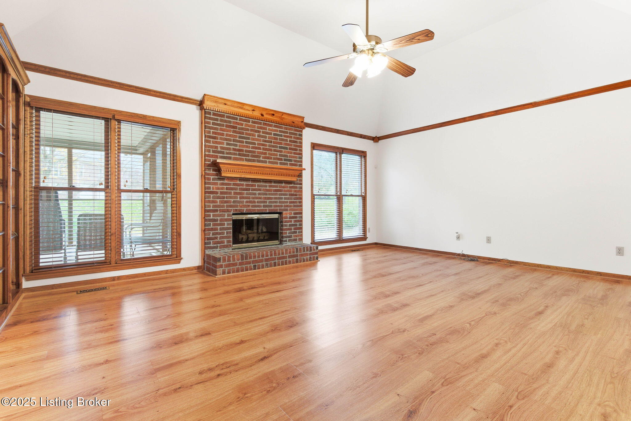 Prospect, Kentucky, 40059, United States, 3 Bedrooms Bedrooms, ,3 BathroomsBathrooms,Residential,For Sale,1996132