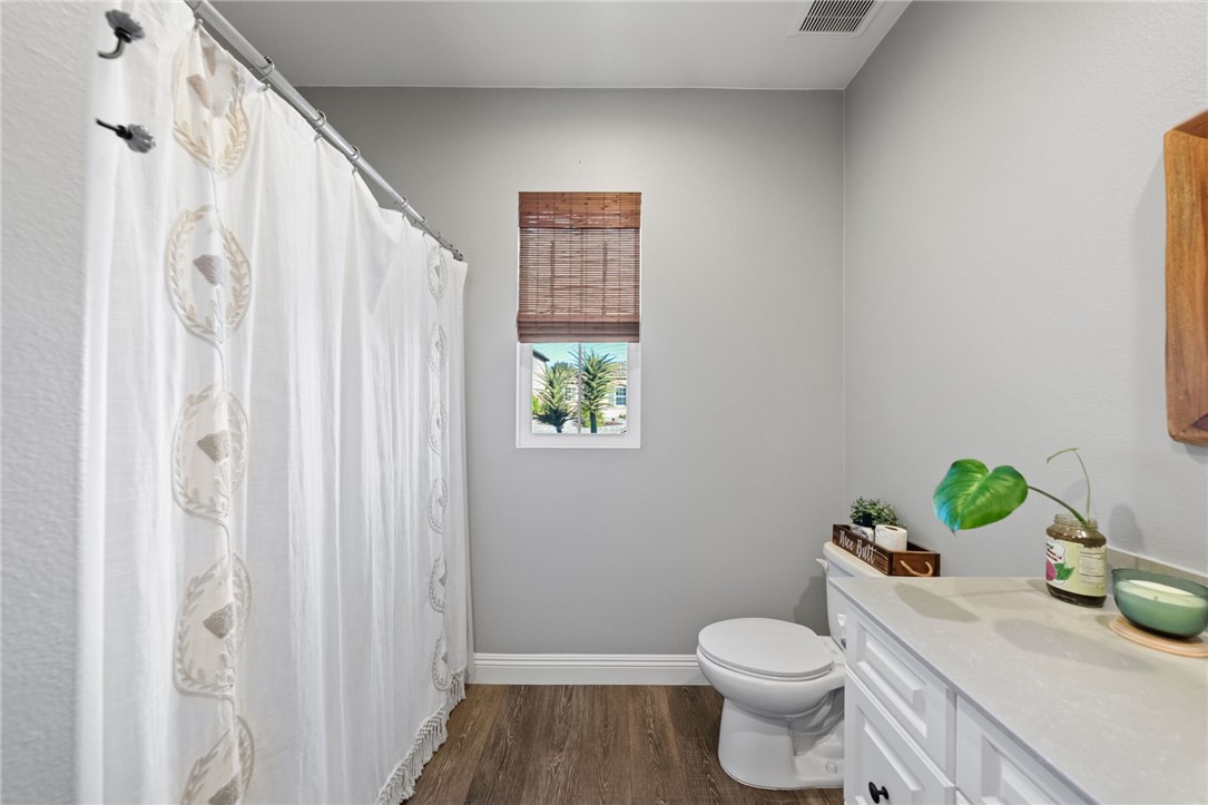 Murrieta, California, 92563, United States, 3 Bedrooms Bedrooms, ,2 BathroomsBathrooms,Residential,For Sale,1987315