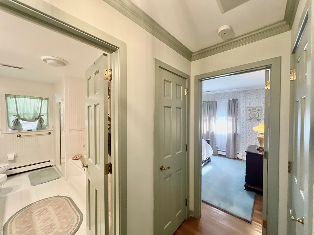 Onancock, Virginia, 23417, United States, 2 Bedrooms Bedrooms, ,2 BathroomsBathrooms,Residential,For Sale,1971701