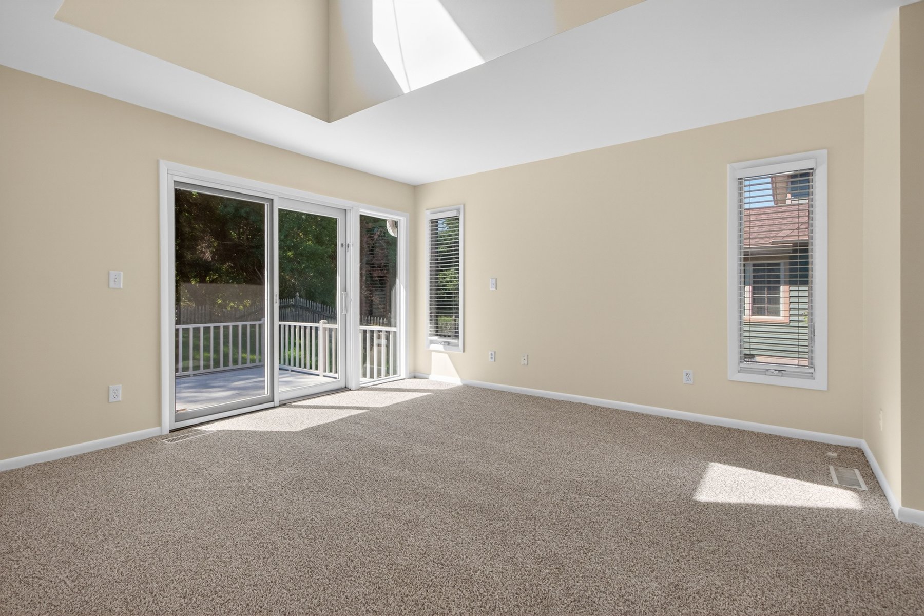  18609 Broadfield Drive - 物件實景