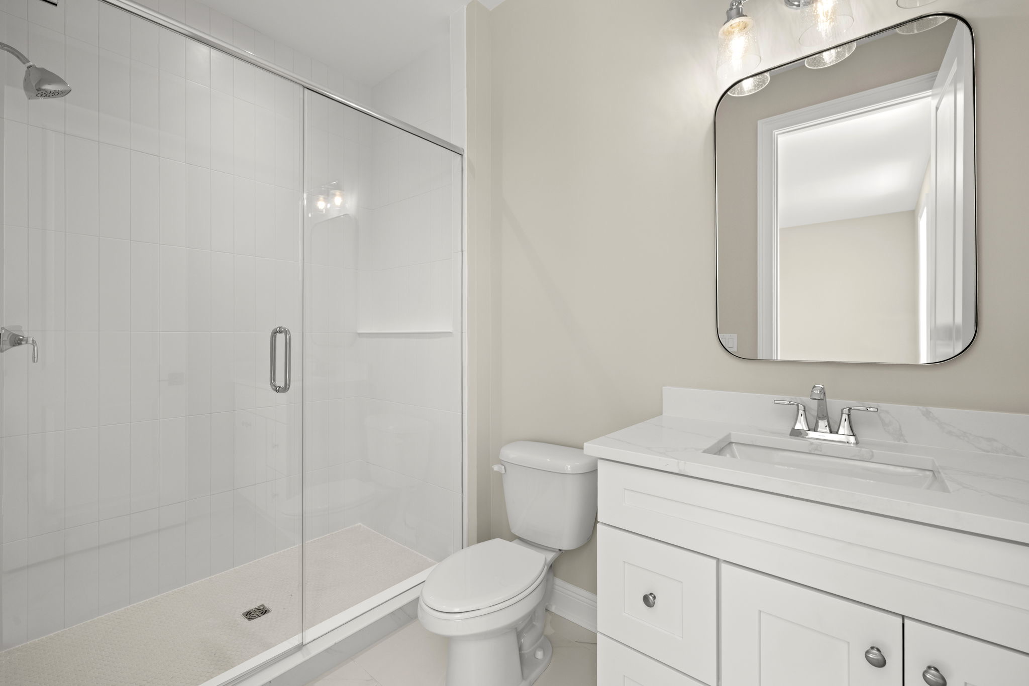 Tampa, Florida, 33629, United States, 4 Bedrooms Bedrooms, ,5 BathroomsBathrooms,Residential,For Sale,1986126