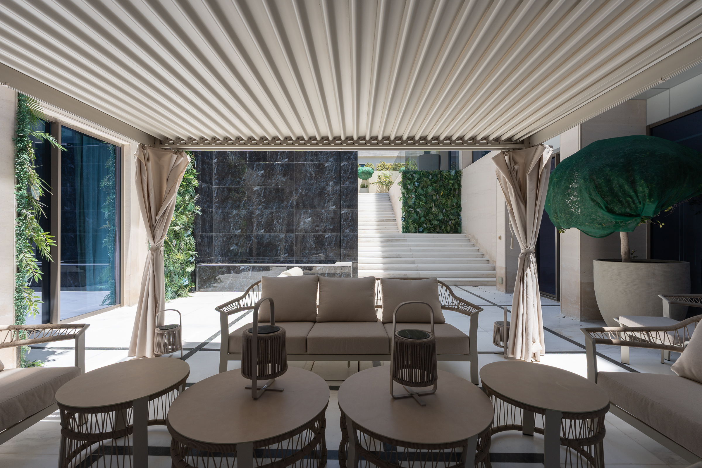  Breathtaking Custom-Built Mansion in Jumeirah - 物件實景