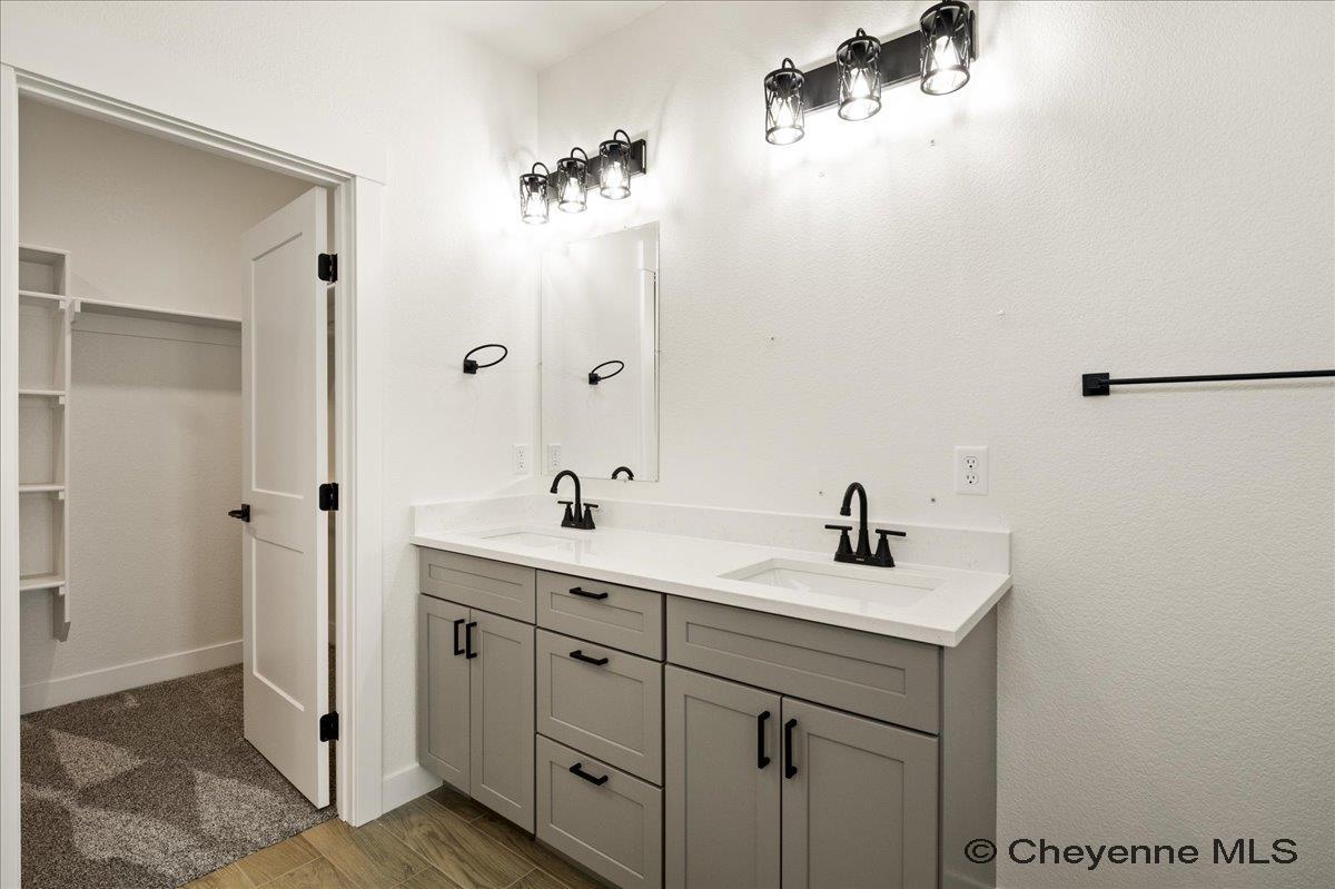 Cheyenne, Wyoming, 82009, United States, 3 Bedrooms Bedrooms, ,2 BathroomsBathrooms,Residential,For Sale,1875233