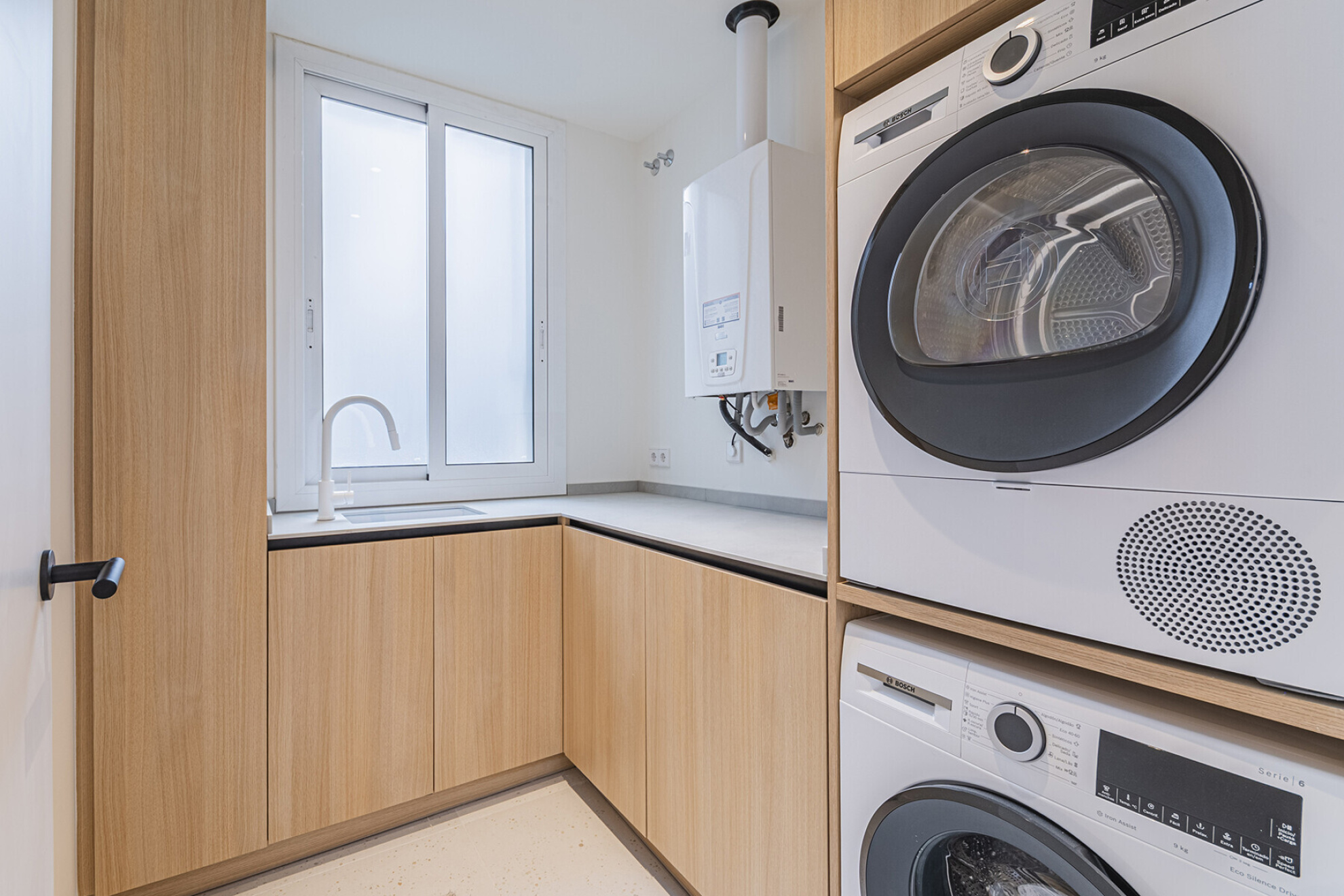  Elegant refurbished apartment of 221 m² in the Quadrat d