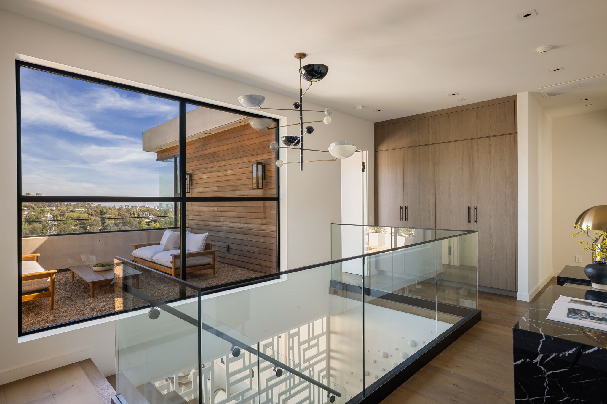  816 Glenmere Way - 物件實景