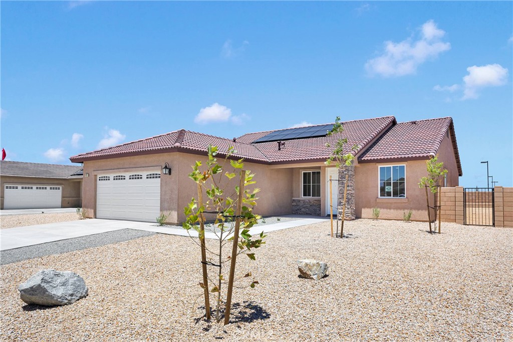 Victorville, California, 92395, United States, 3 Bedrooms Bedrooms, ,2 BathroomsBathrooms,Residential,For Sale,1865788