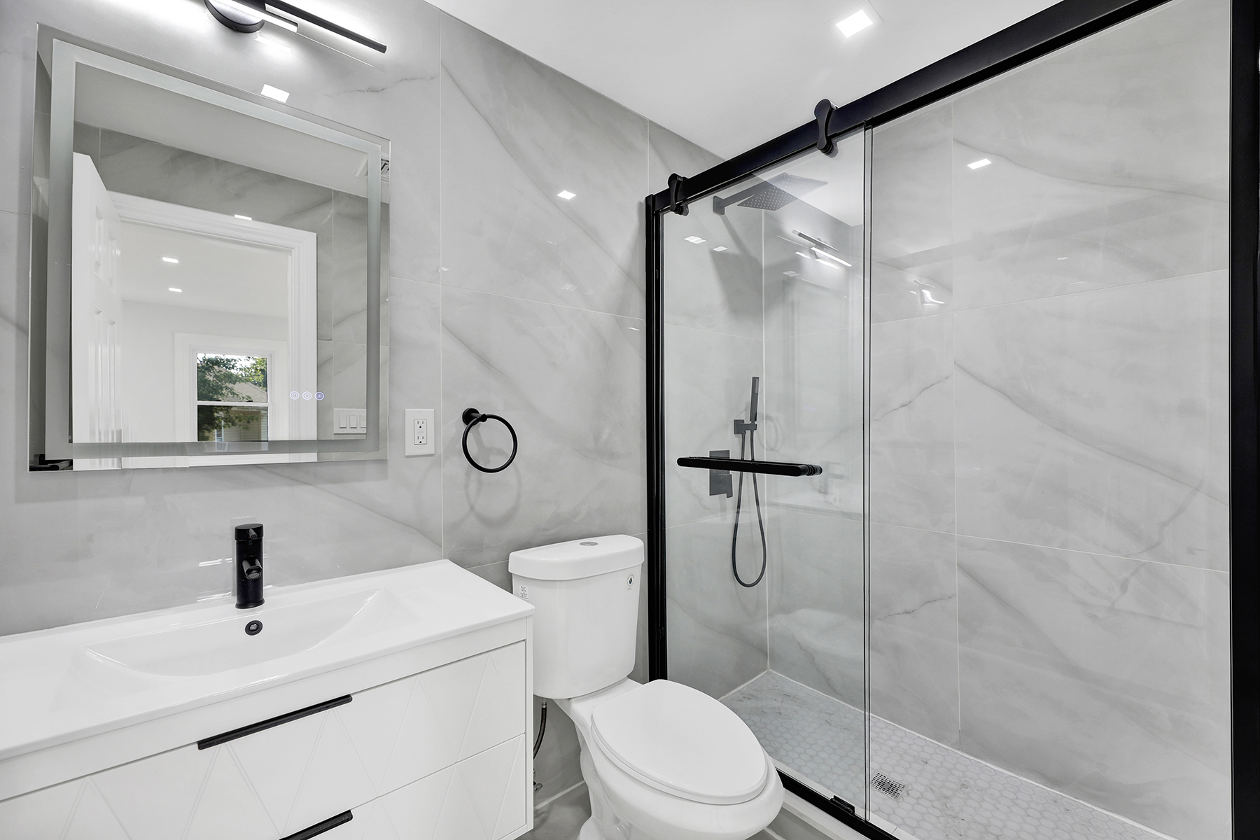 Oceanside, New York, 11572, United States, 5 Bedrooms Bedrooms, ,3 BathroomsBathrooms,Residential,For Sale,1914667