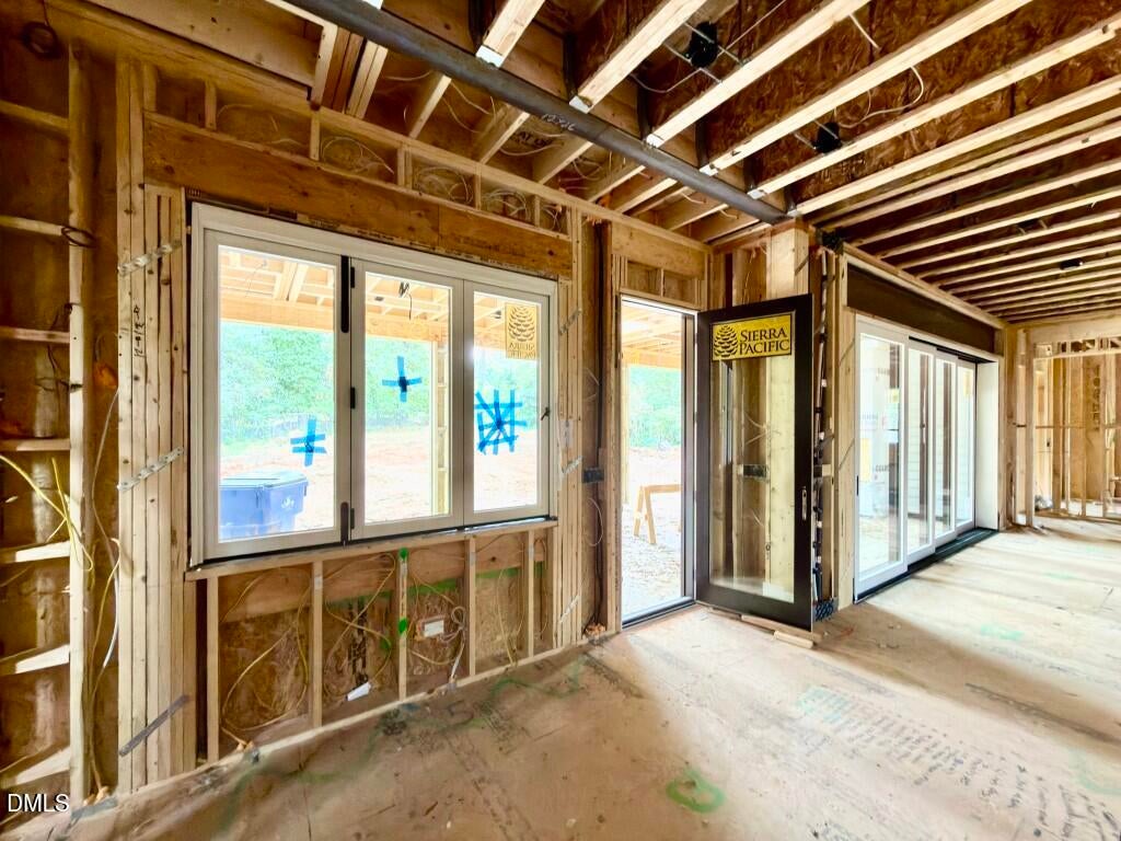 Raleigh, North Carolina, 27608, United States, 4 Bedrooms Bedrooms, ,6 BathroomsBathrooms,Residential,For Sale,1988275