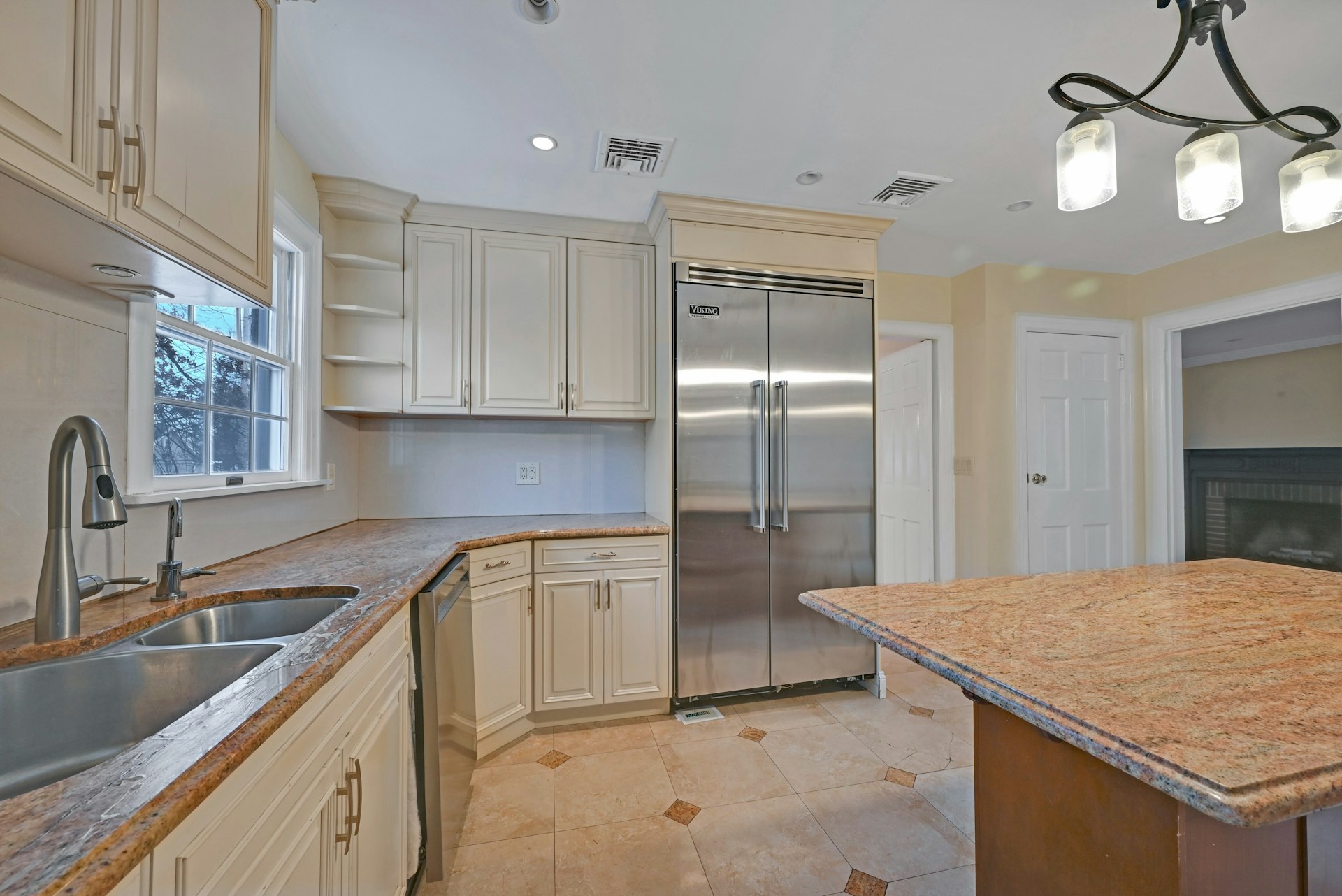  40 Clinton Avenue, Tenafly, NJ, 07670 - 物件實景