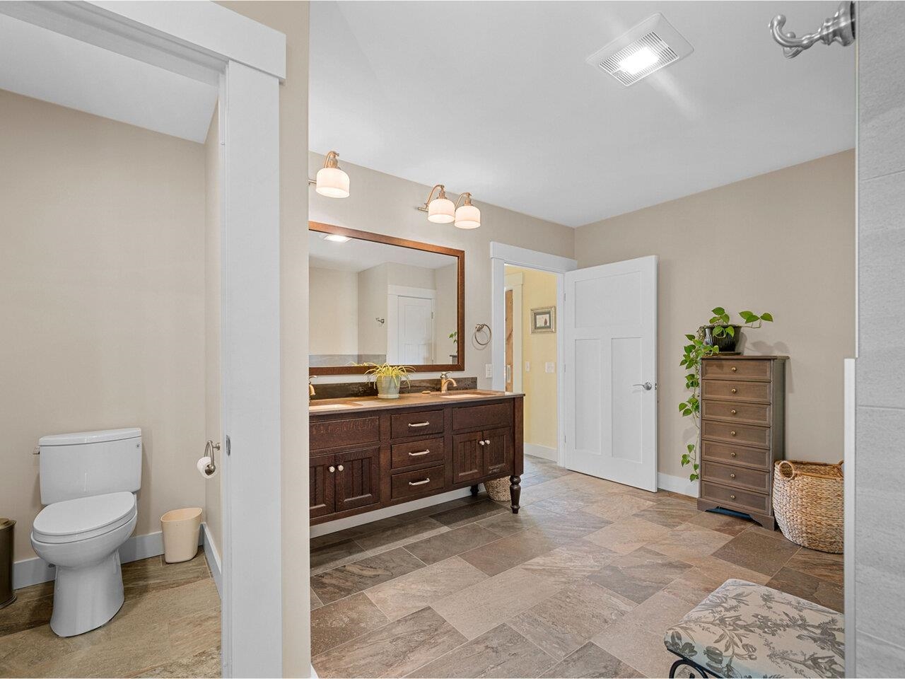 Washington, Vermont, 05675, United States, 4 Bedrooms Bedrooms, ,2 BathroomsBathrooms,Residential,For Sale,1827789