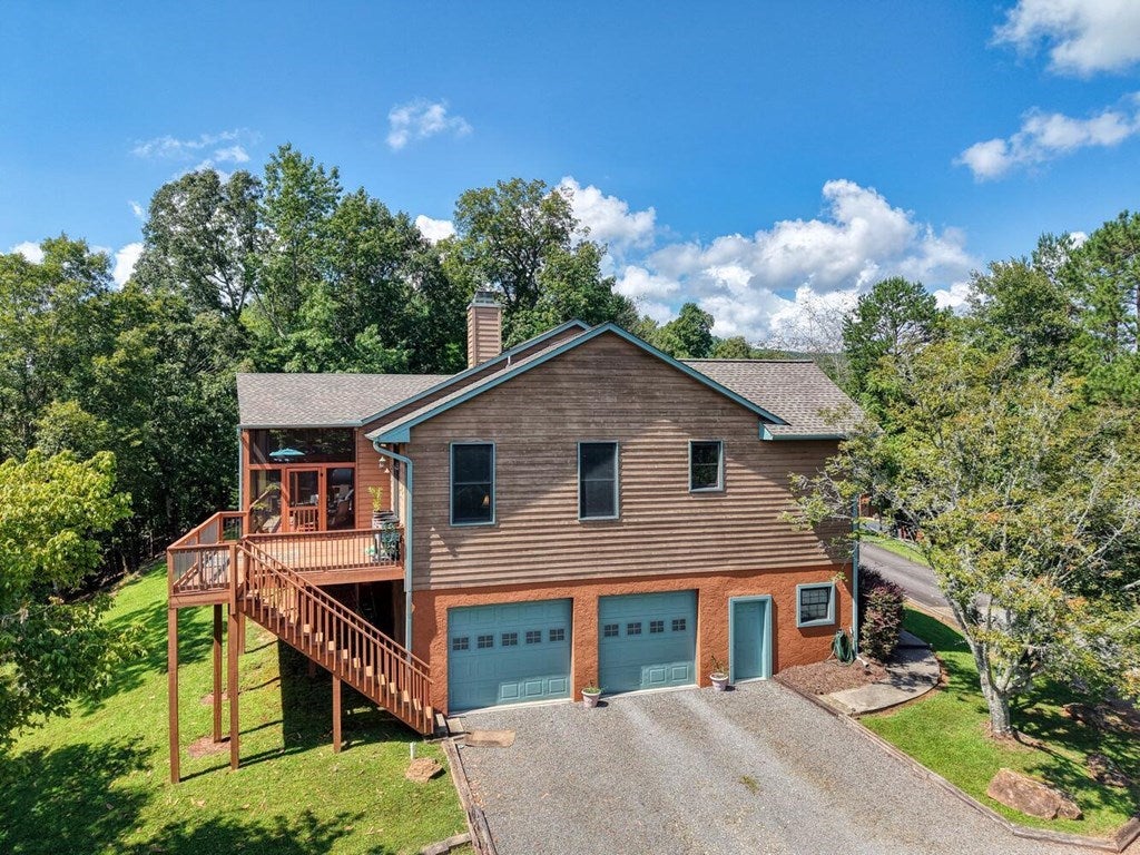 Murphy, North Carolina, 28906, United States, 3 Bedrooms Bedrooms, ,2 BathroomsBathrooms,Residential,For Sale,1926977