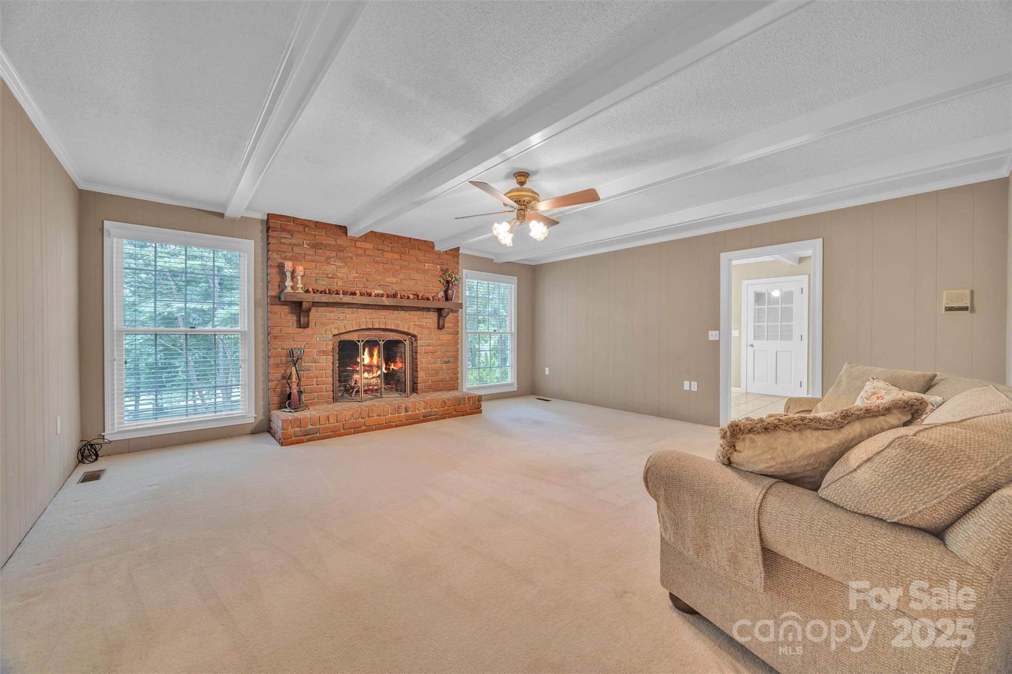 Hickory, North Carolina, 28601, United States, 5 Bedrooms Bedrooms, ,5 BathroomsBathrooms,Residential,For Sale,1941000