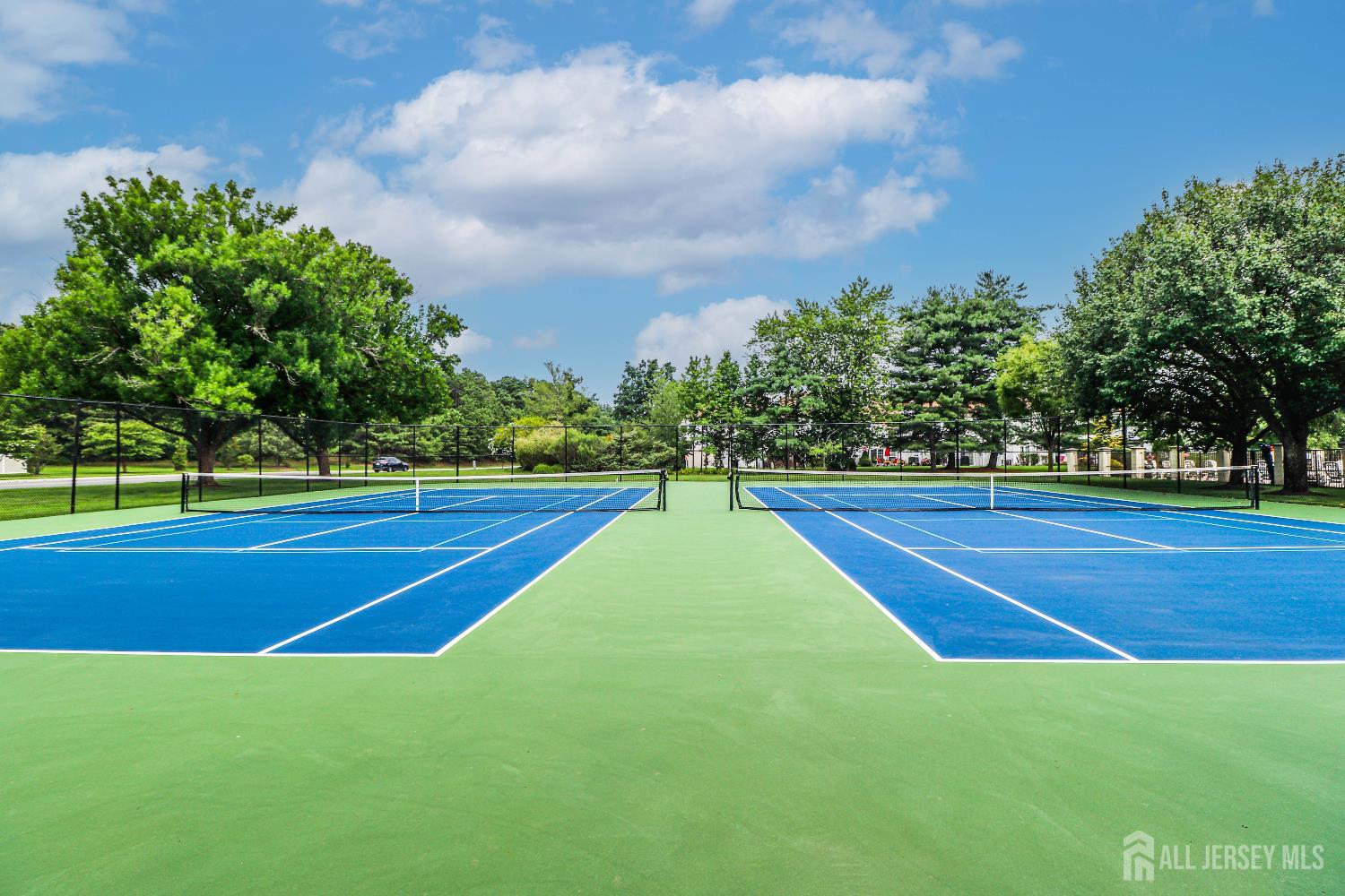 Sayreville, New Jersey, 08859, United States, 2 Bedrooms Bedrooms, ,3 BathroomsBathrooms,Residential,For Sale,1963206