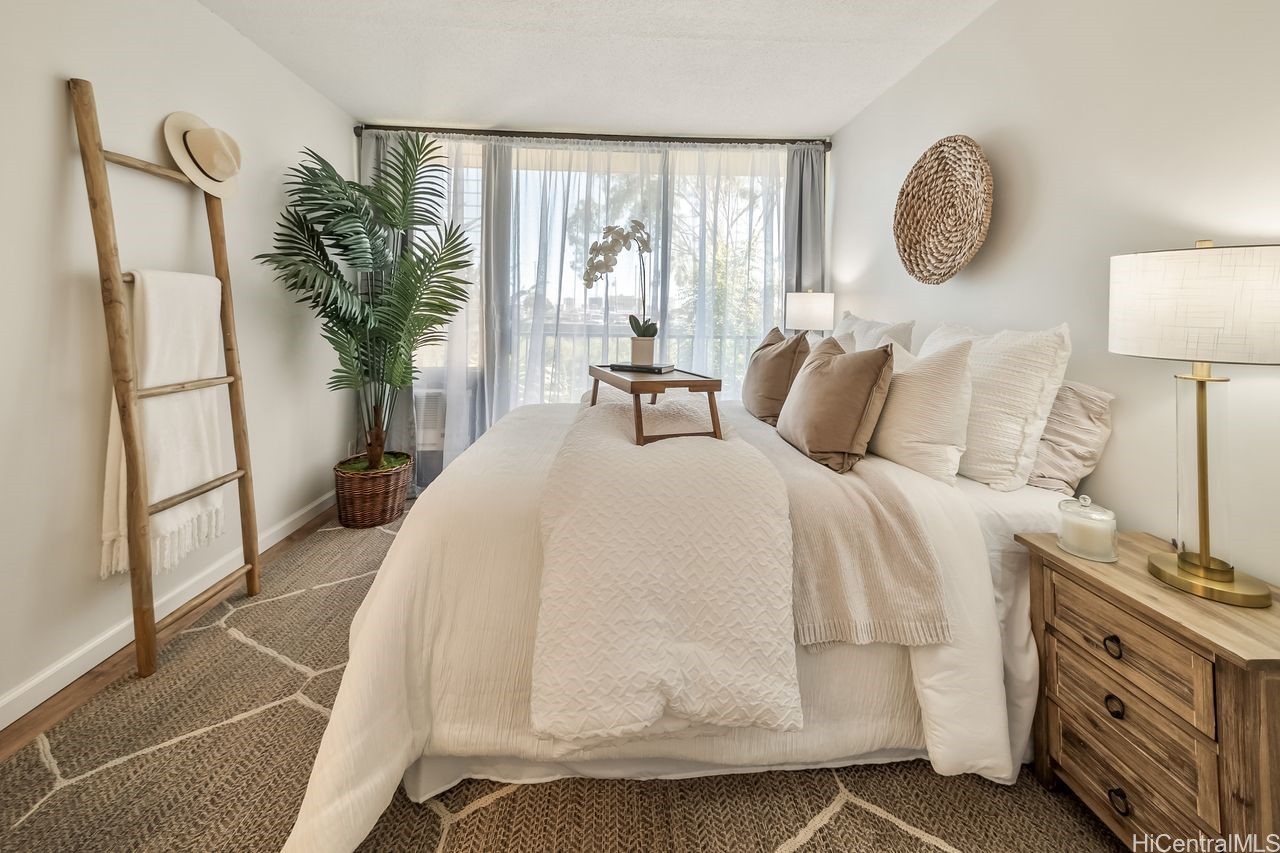 Honolulu, Hawaii, 96816, United States, 2 Bedrooms Bedrooms, ,2 BathroomsBathrooms,Residential,For Sale,1836905