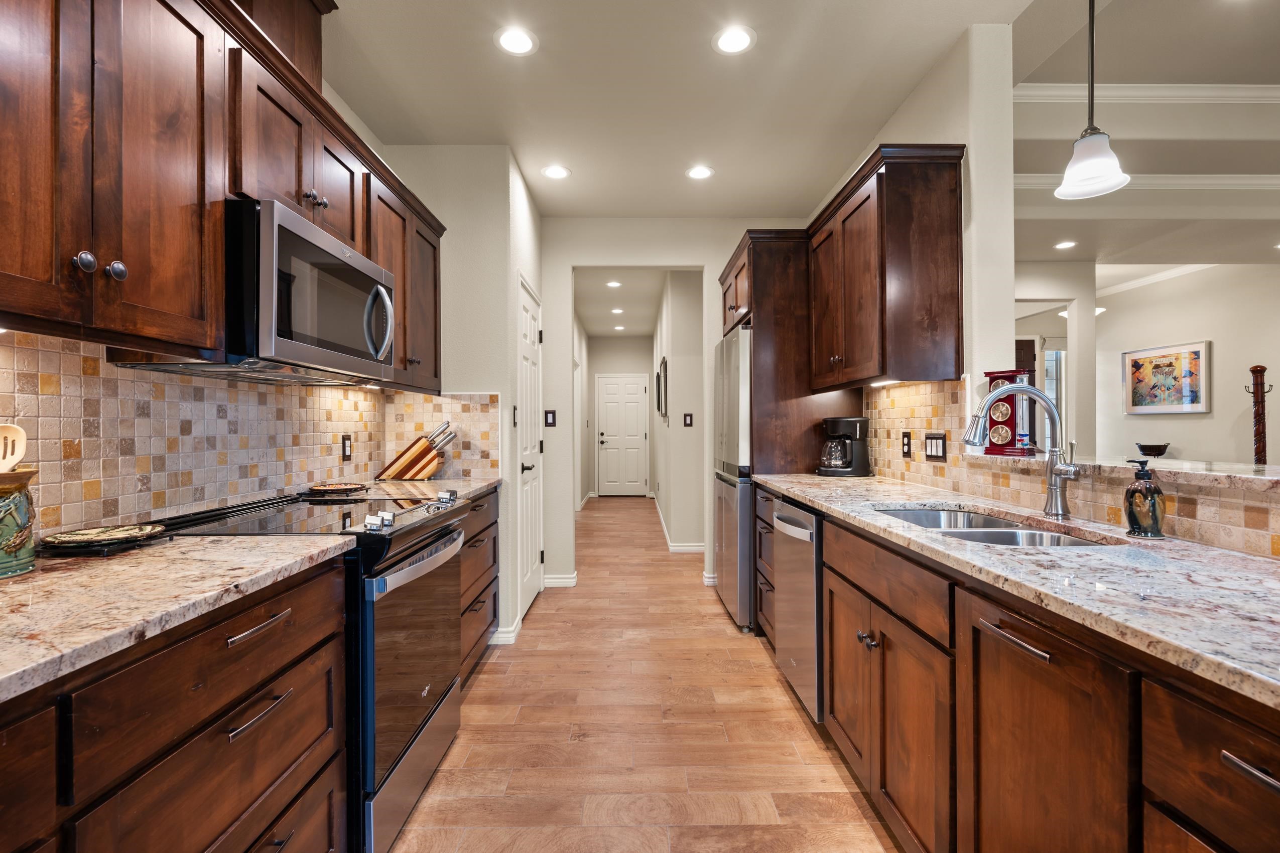 Meadowlakes, Texas, 78654, United States, 3 Bedrooms Bedrooms, ,3 BathroomsBathrooms,Residential,For Sale,1874782